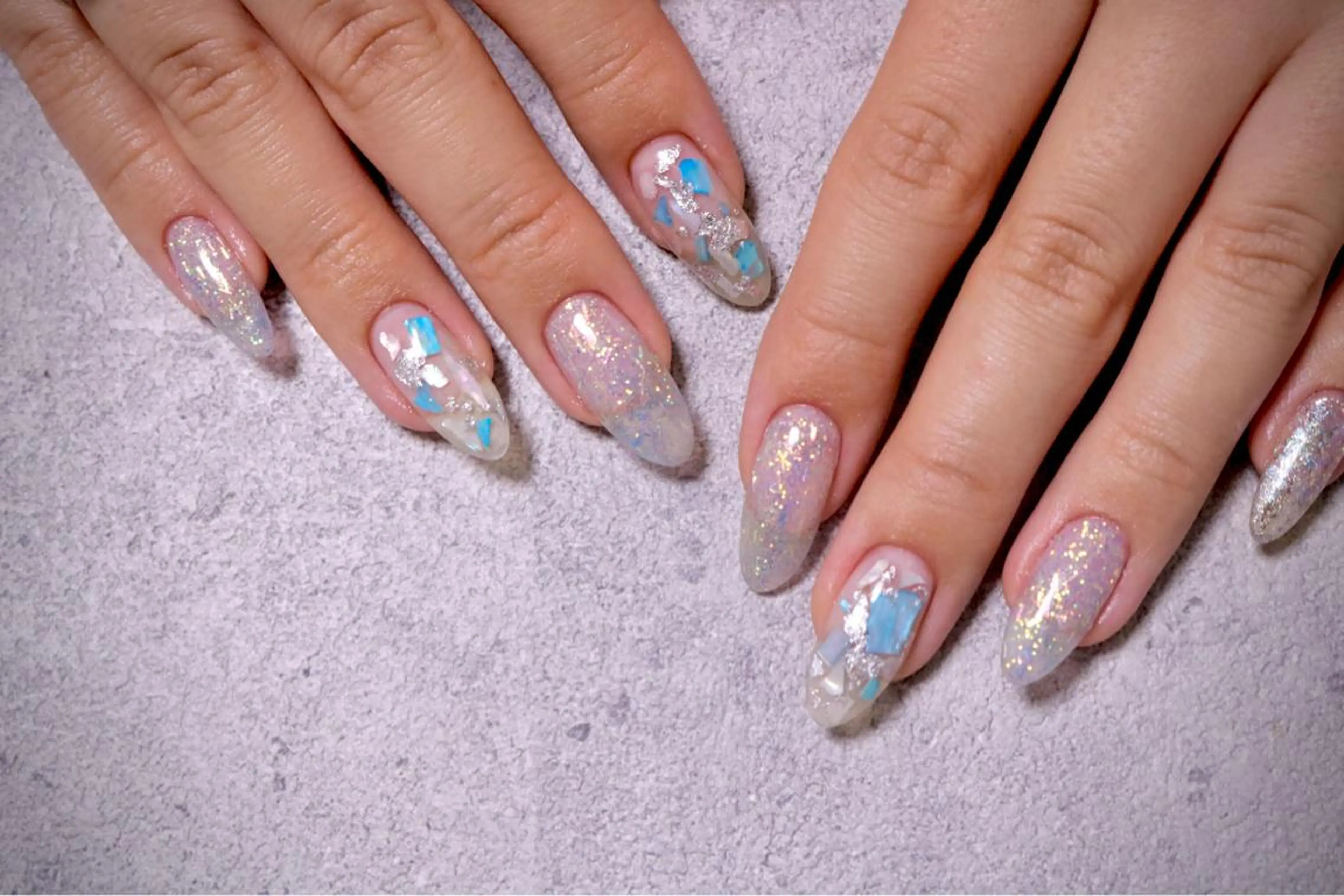 ネイル オーロラネイル カジュアル フラッシュネイル ジェルネイル ラメ(グリッター) MH Nailのネイルデザイン