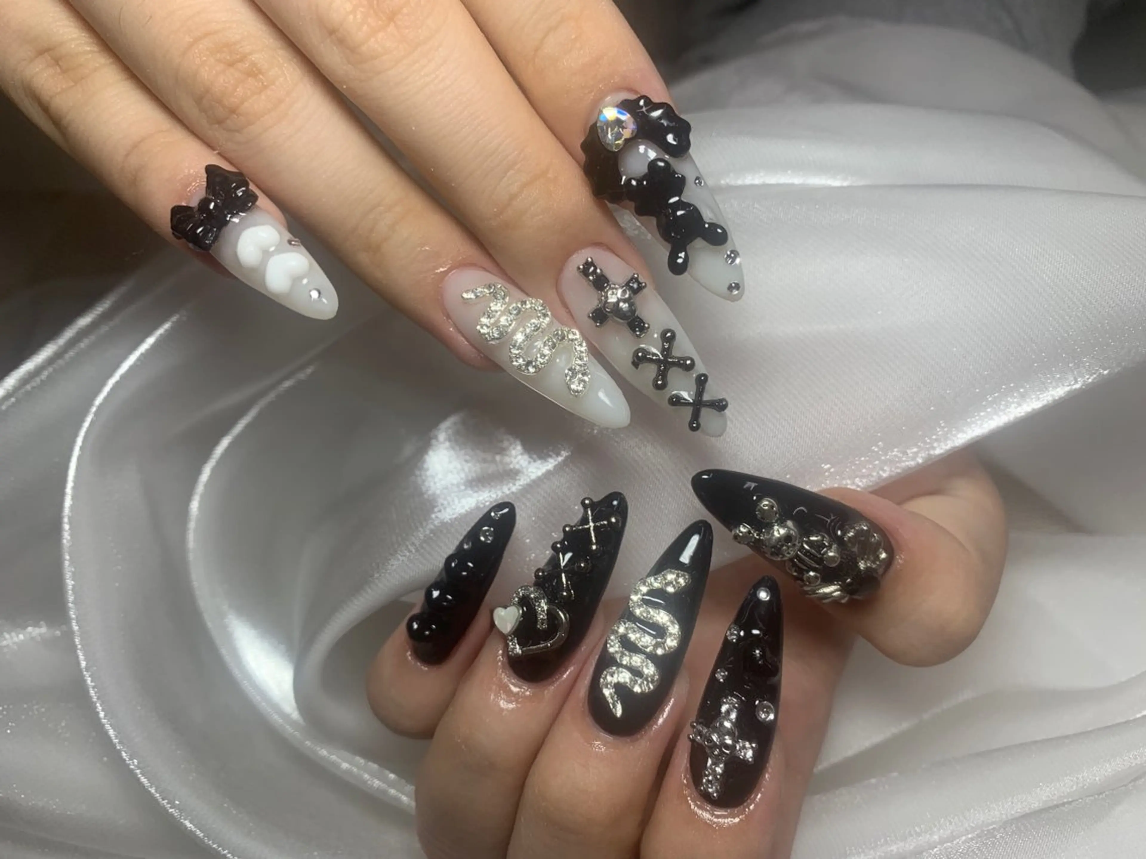 ネイル ✨Nailsalon Vi+✨のネイルデザイン