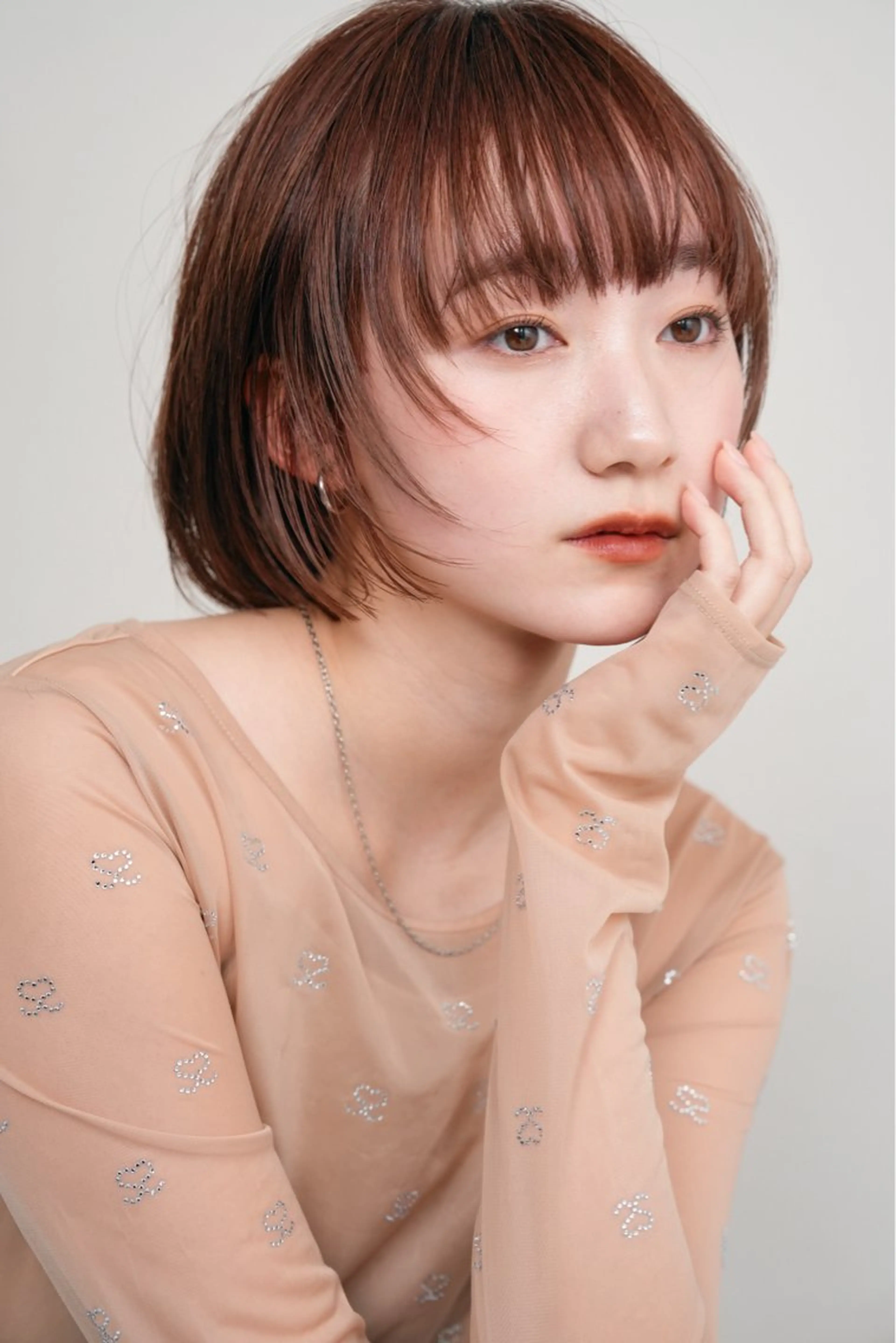 カラー 塔尾 真那のヘアスタイル
