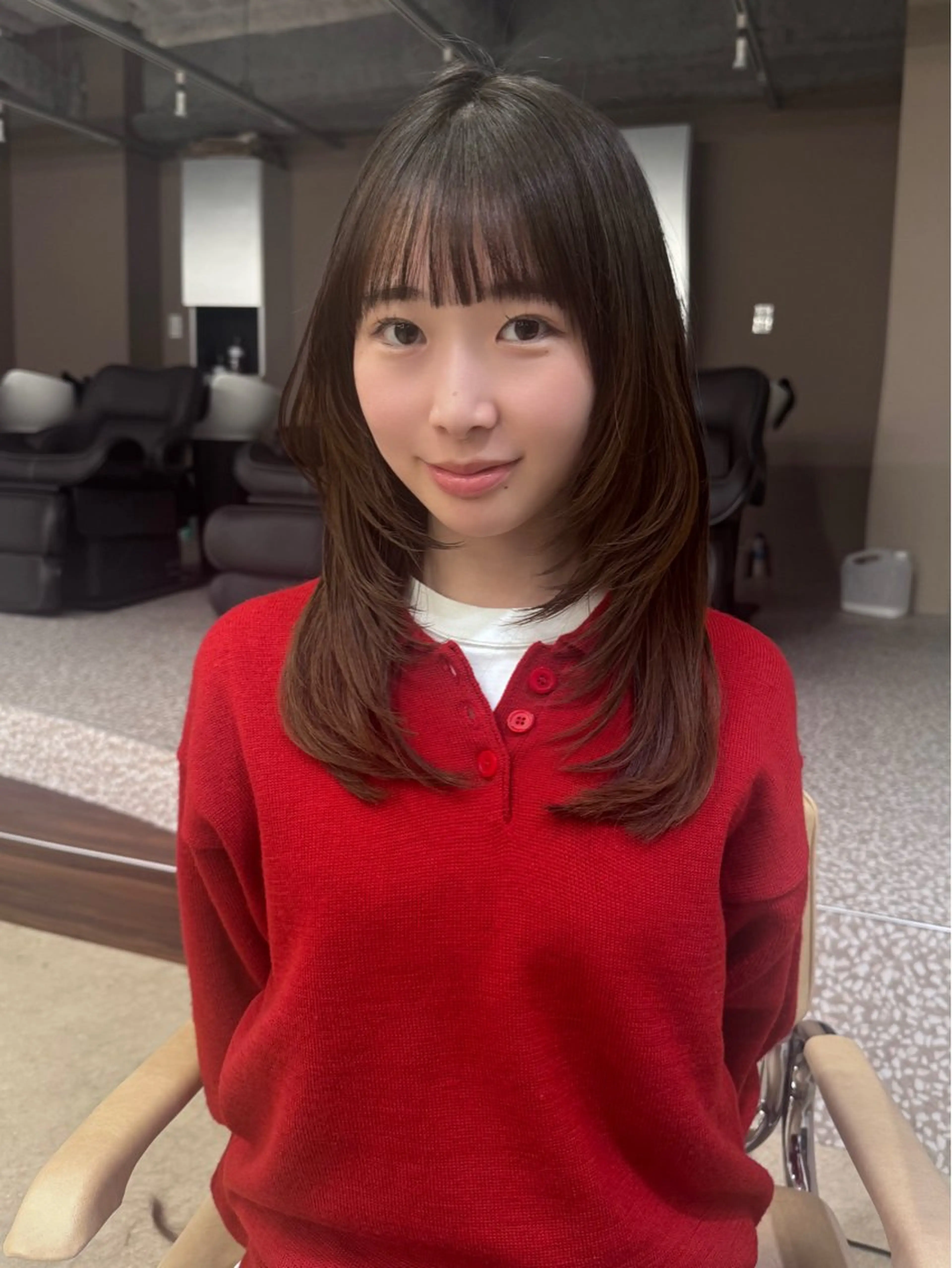 セミロング カラー ハッシュカット レイヤーカット ハイトーン縮毛/縮毛 なーな🎀🤍のヘアスタイル