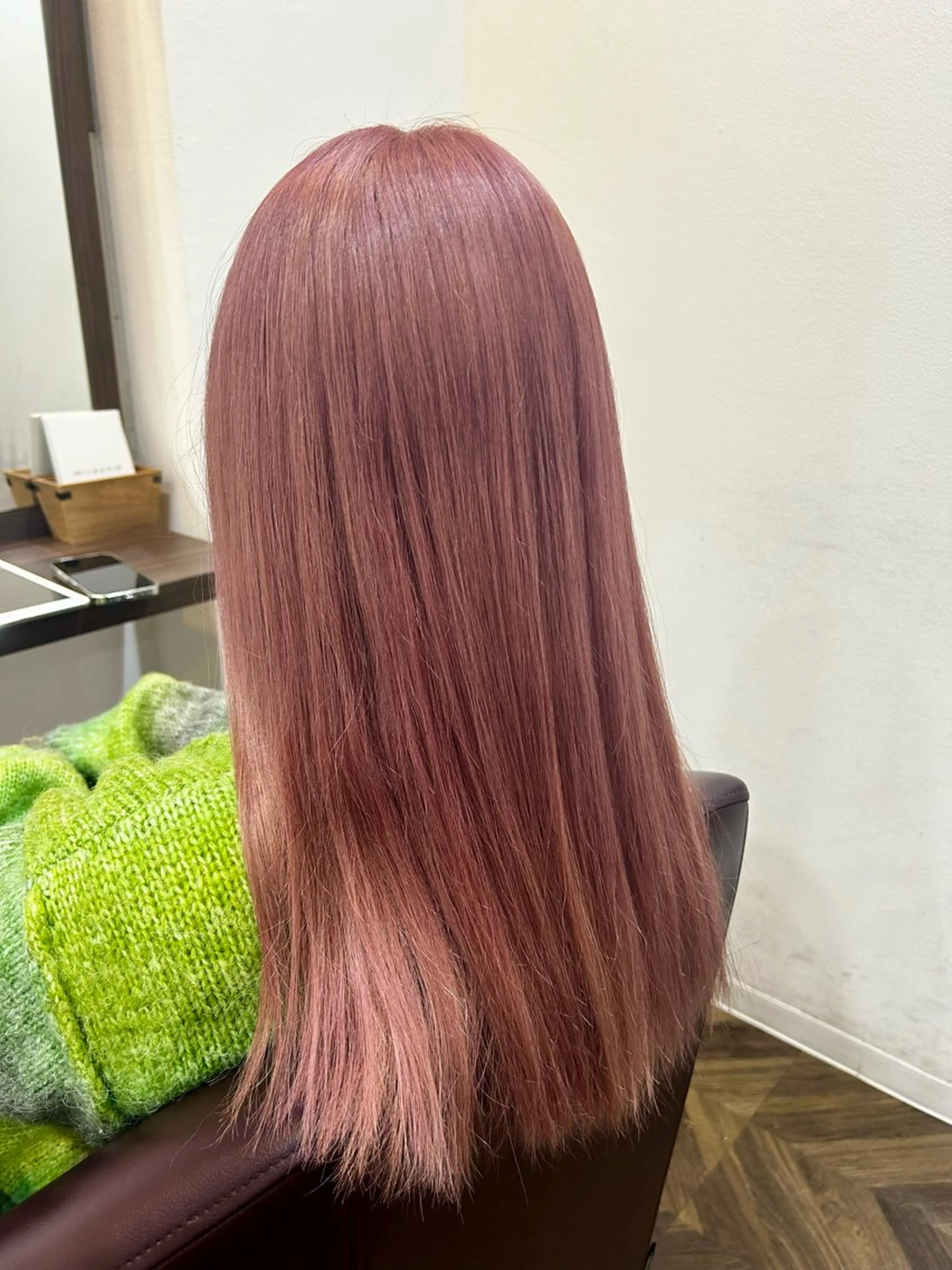 ロング カラー 上田 愛來のヘアスタイル