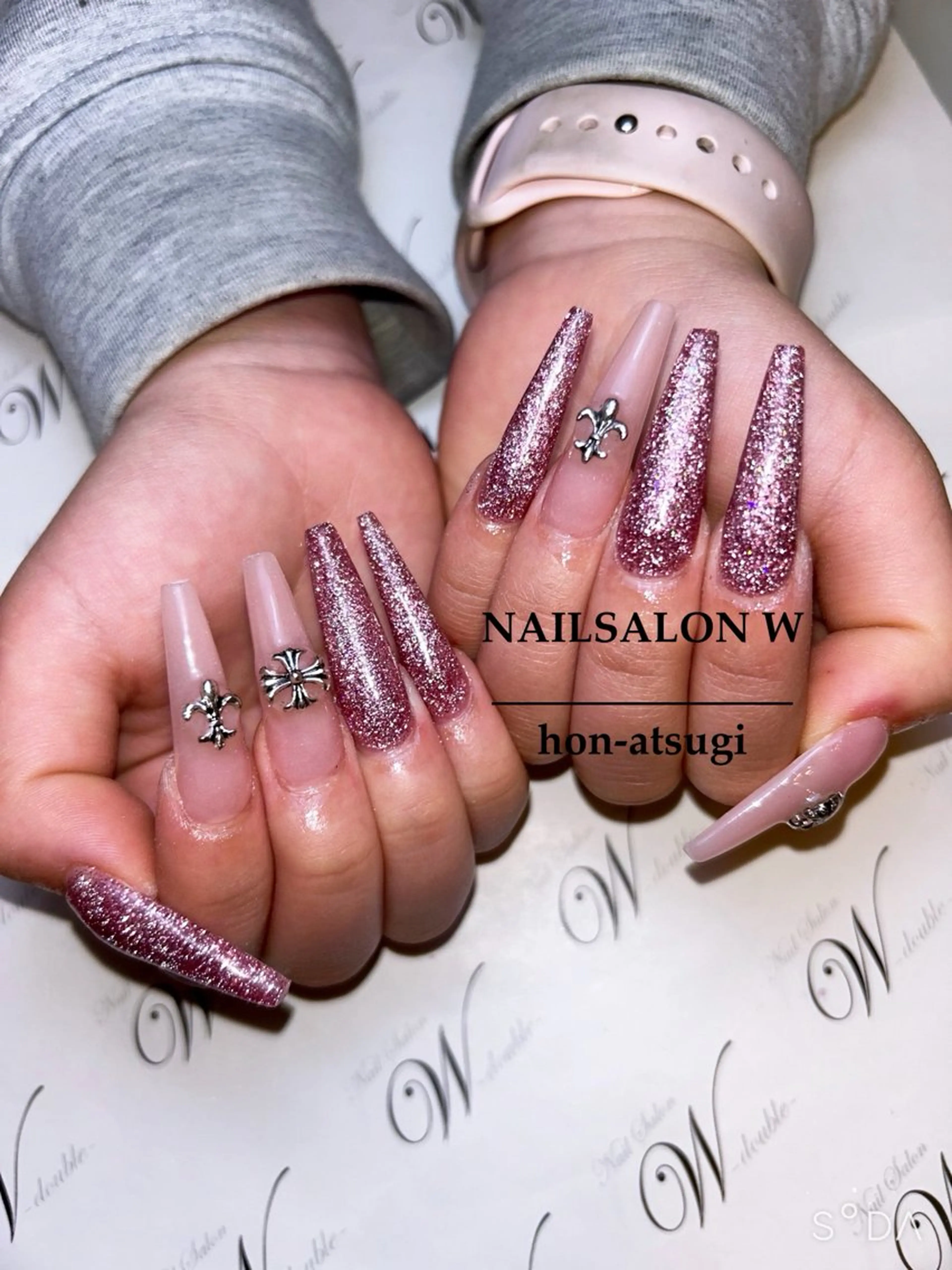 ロング ロング ハンドネイル ネイルサロン ダブルのネイルデザイン