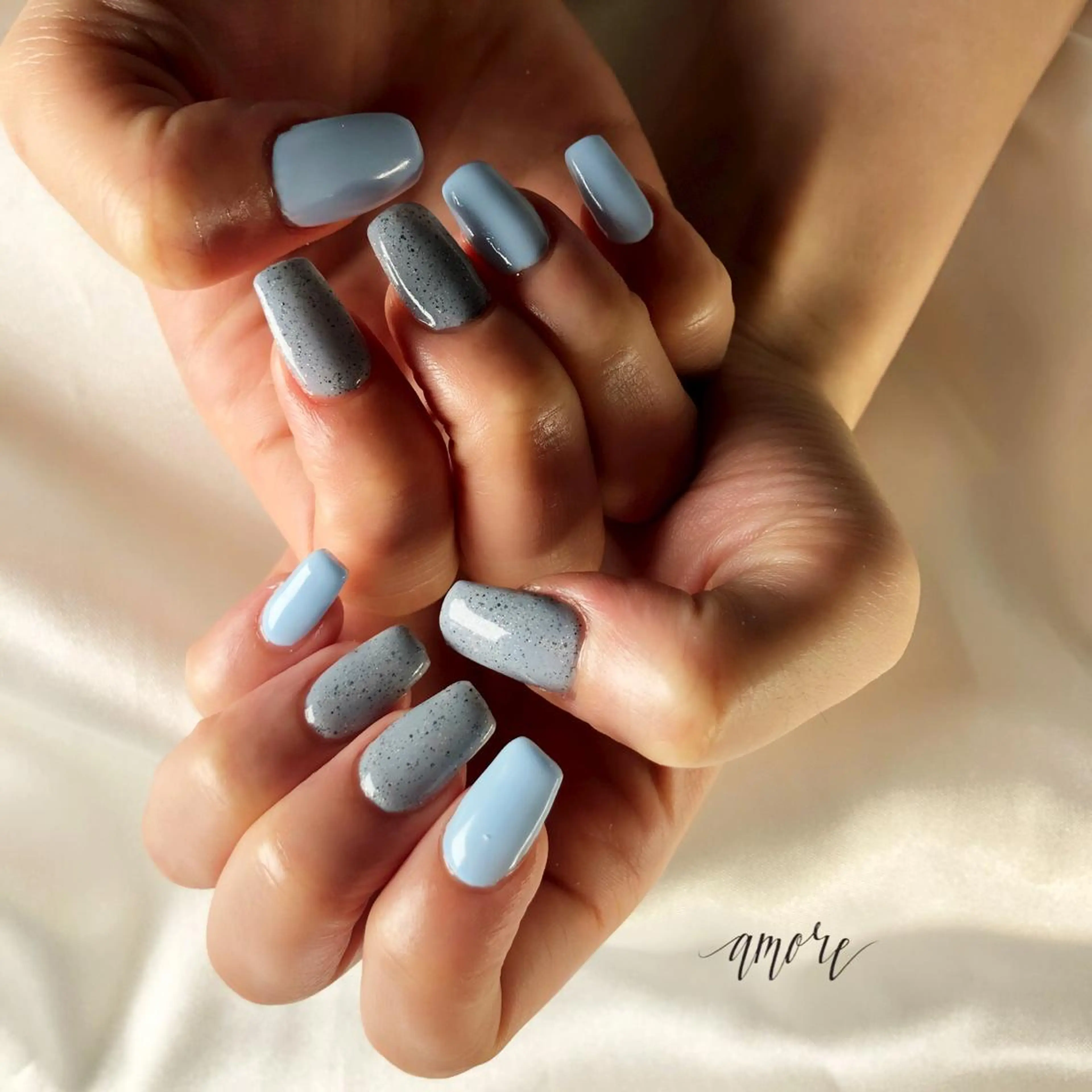 ネイル ジェルネイル 氷ネイル・うるうるネイル マグネットネイル ミラーネイル ニュアンスネイル You kyehwaのネイルデザイン