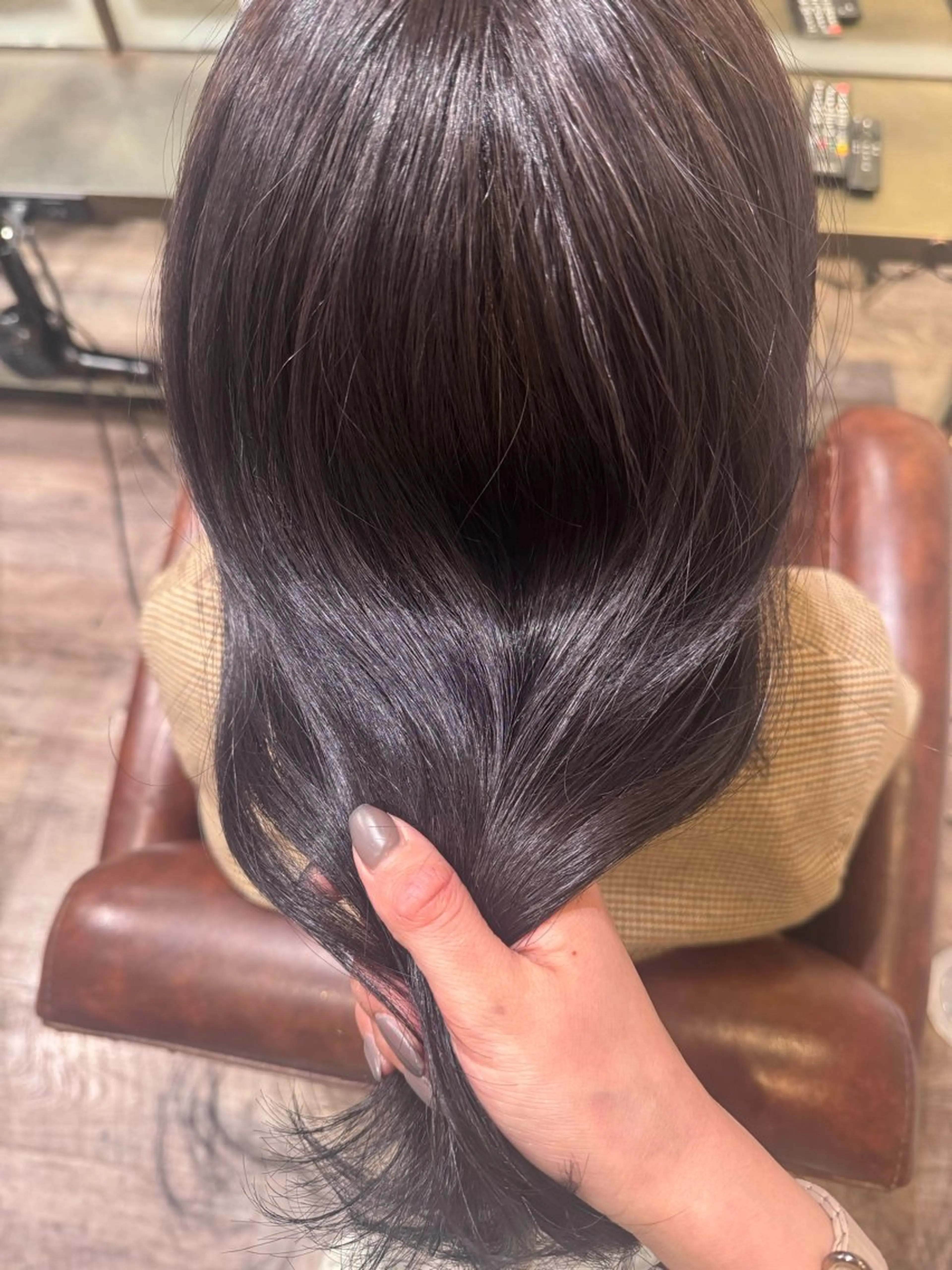 ロング カラー ラベンダーカラー ラベンダーグレー 野口 菜緒のヘアスタイル