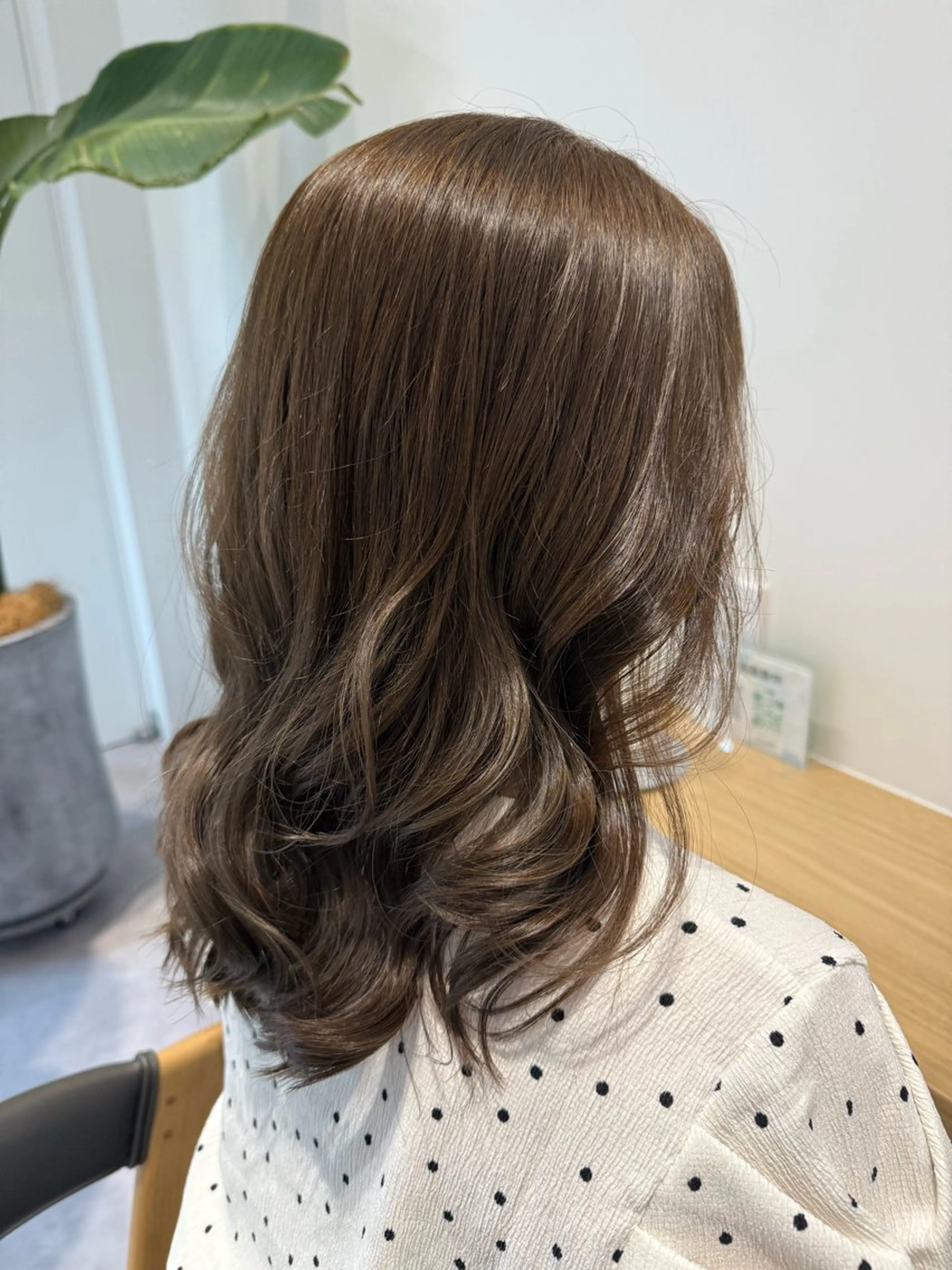 カラー ベージュカラー ブラウンカラー 透明感カラー オリーブベージュ カット ヘアカラー 長谷川 紗羅のヘアスタイル
