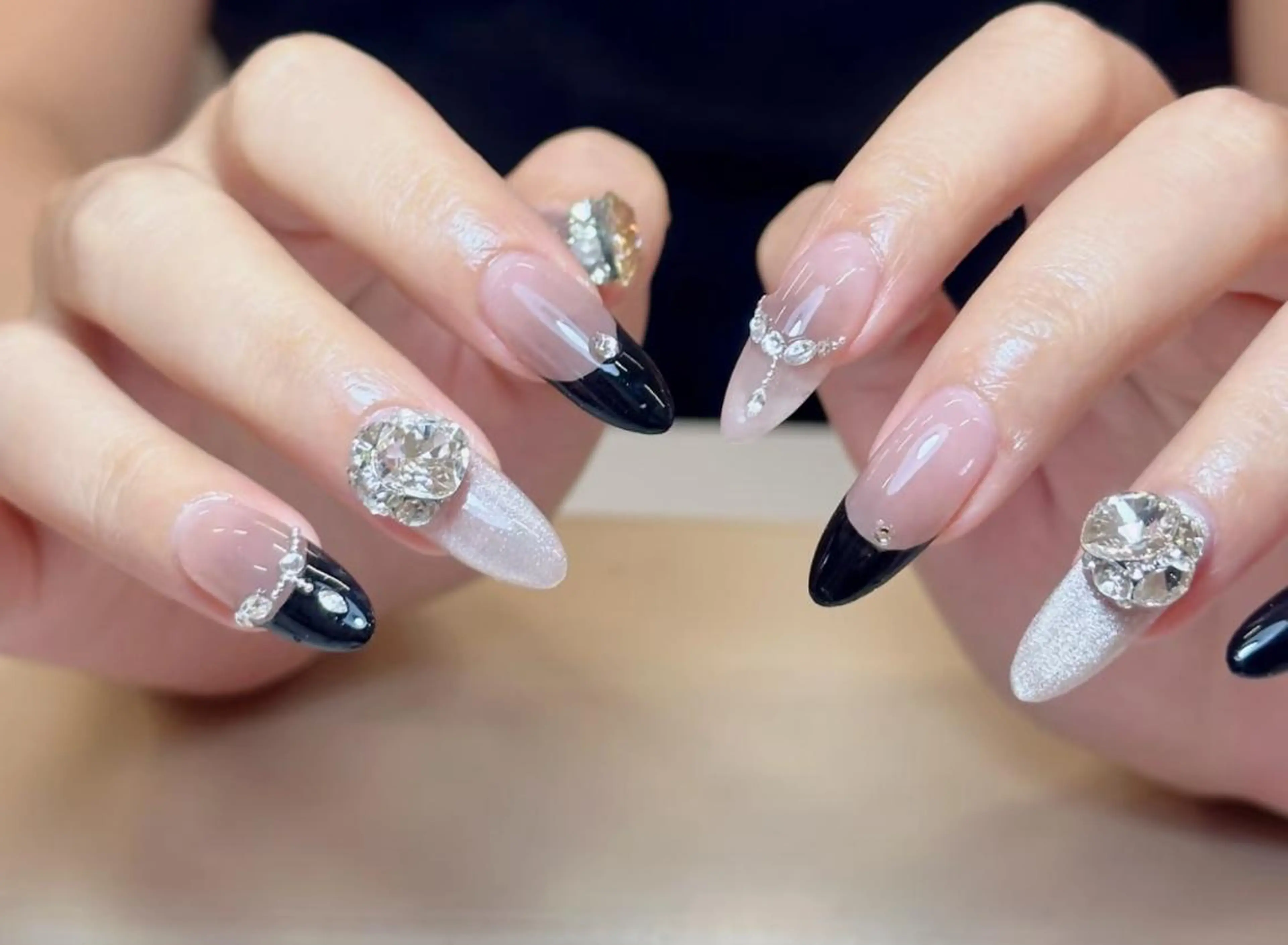 ネイル ハンドネイル ハンドケア 🍑 momo_nailのネイルデザイン
