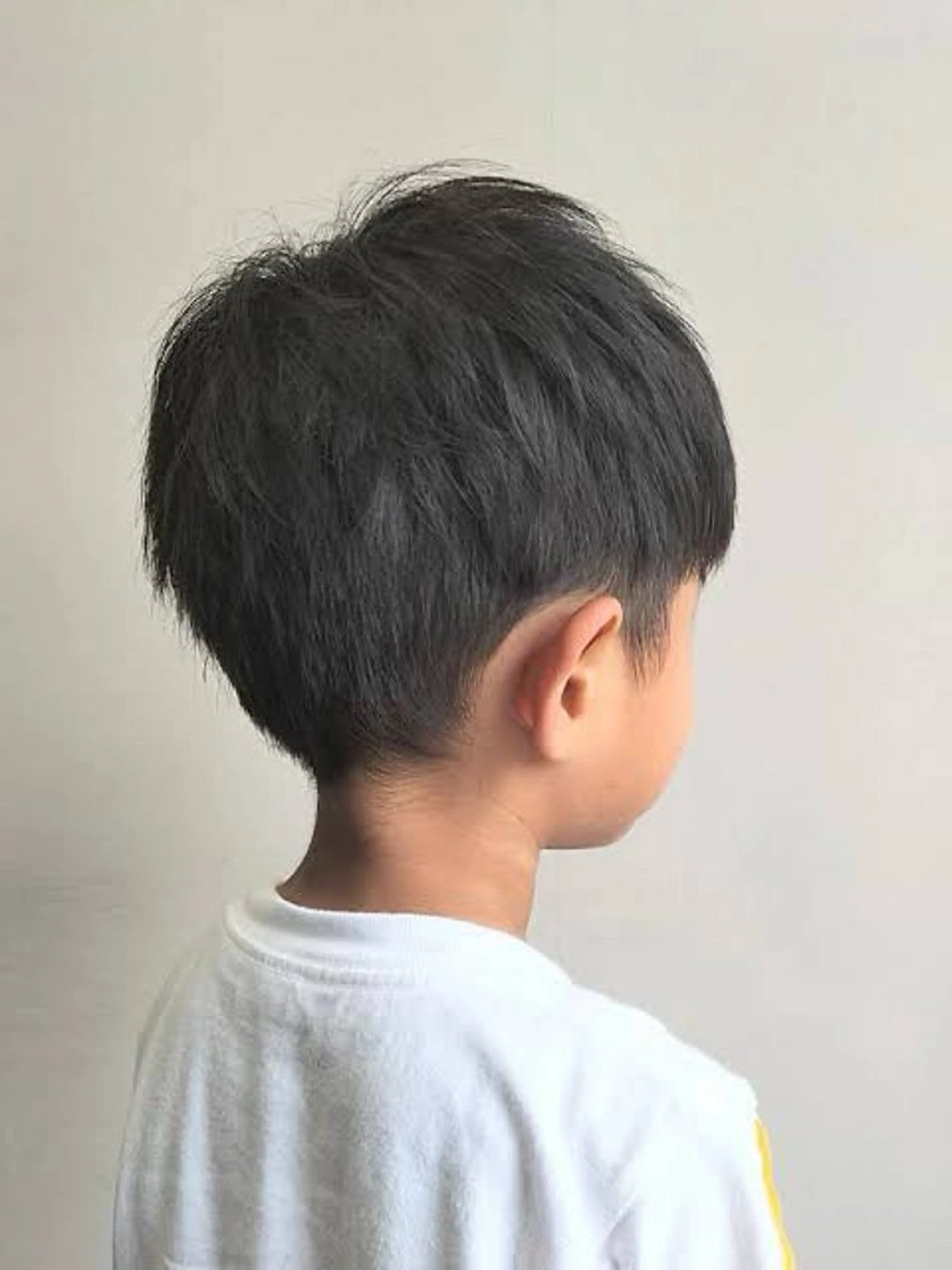 ショート メンズ キッズ メンズブリーチ ダウンパーマ メンズハイライト メンズインナーカラー メンズ韓国風 曲がる縮毛矯正特化 亮輔【江坂駅すぐ】のヘアスタイル