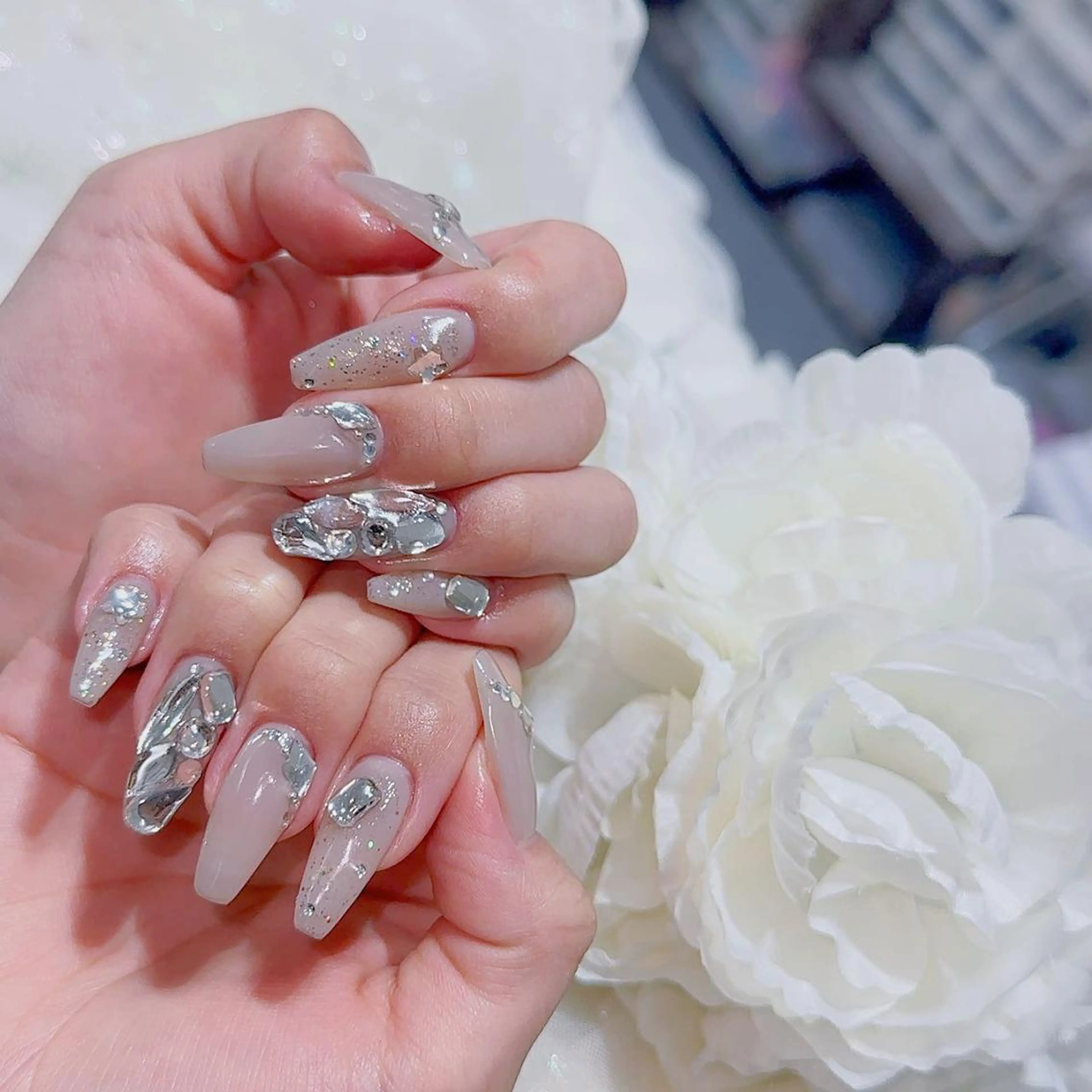 ネイル アートネイル 長さ出し ネイルチップ Queens ciciのネイルデザイン