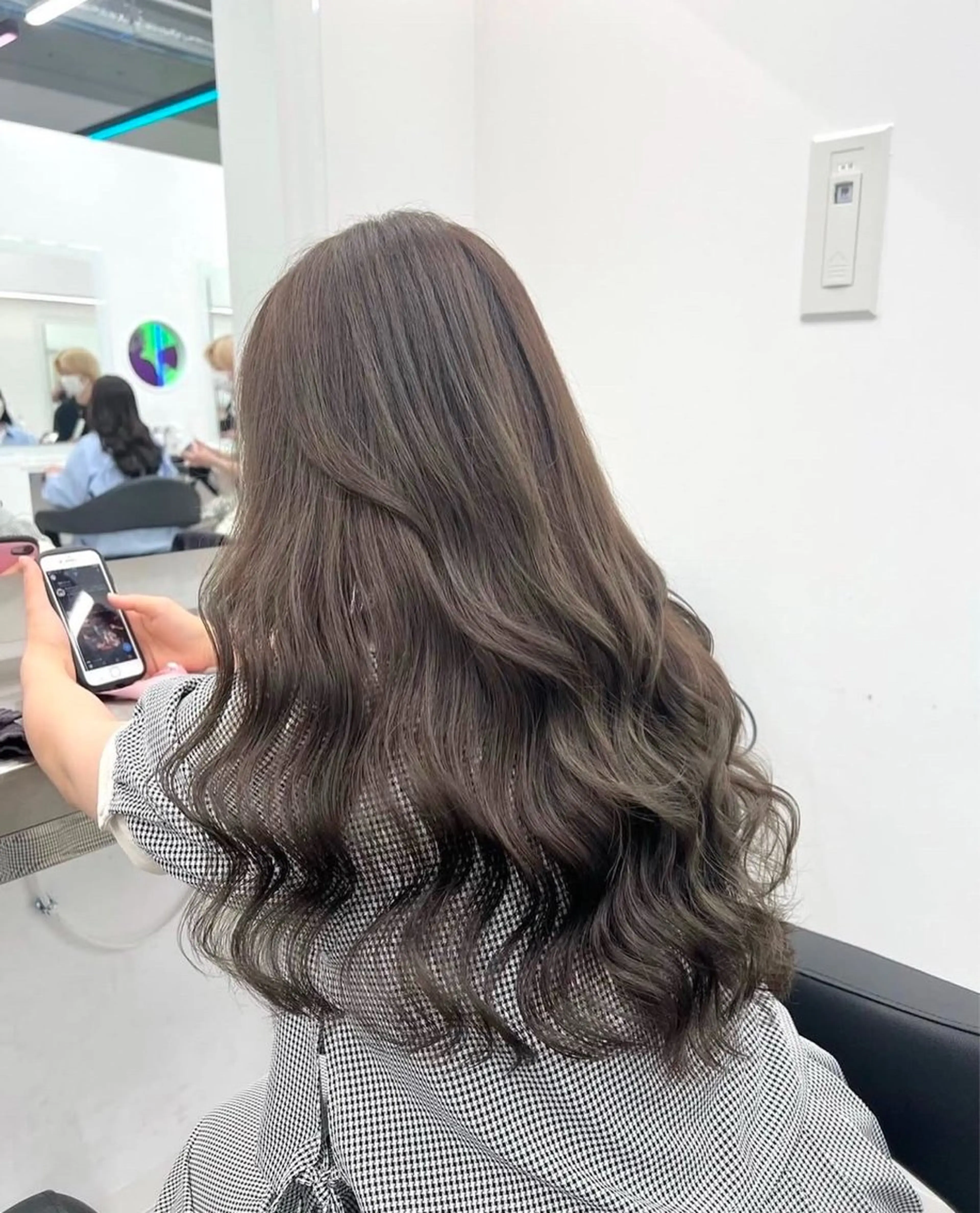 ロング カラー ヘアカラー トリートメント 🤍透明感推しカラー 🤍yui‪💞✨のヘアスタイル