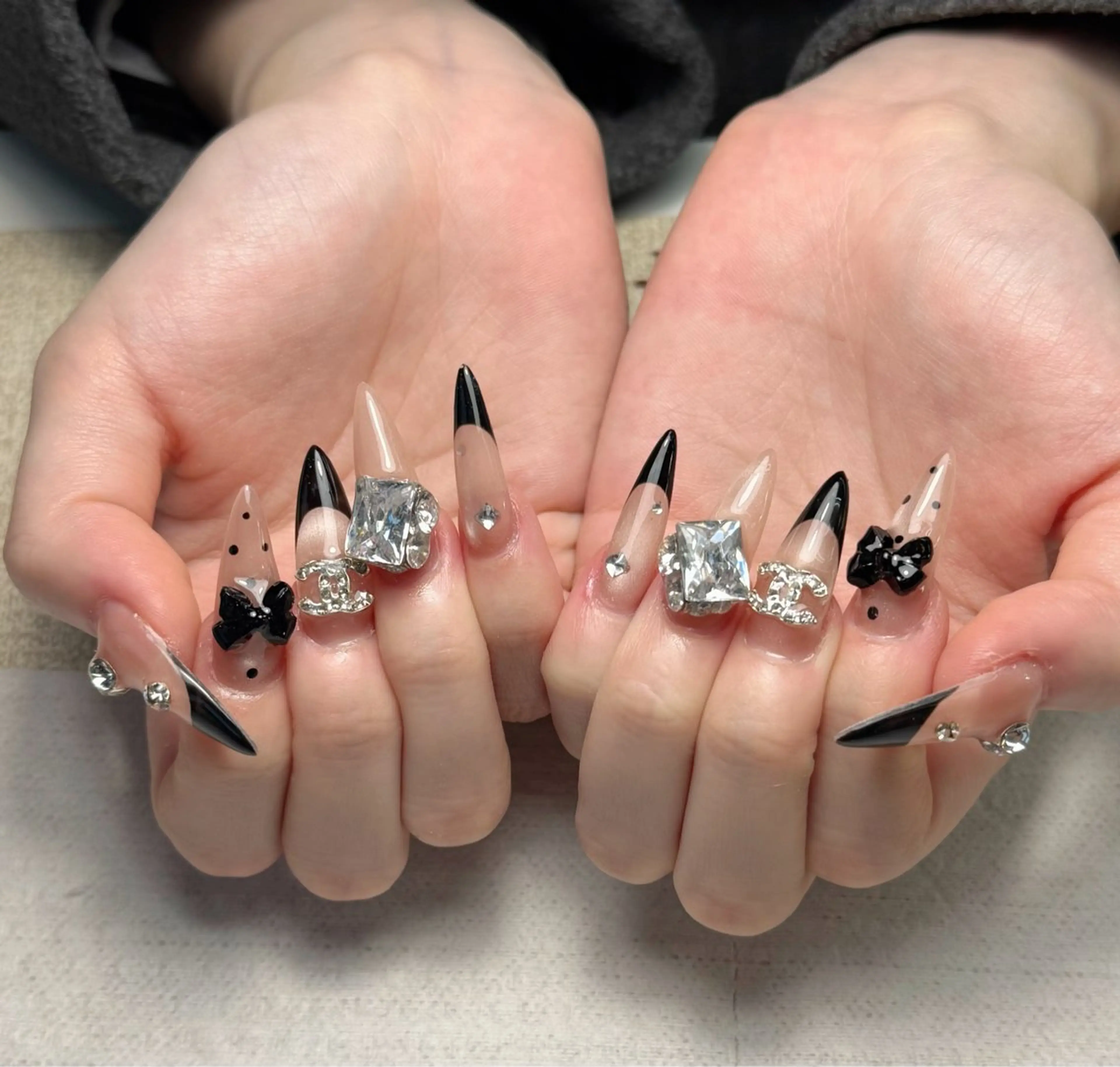 ネイル ハンドネイル ハンドケア いちご ちゃんのネイルデザイン