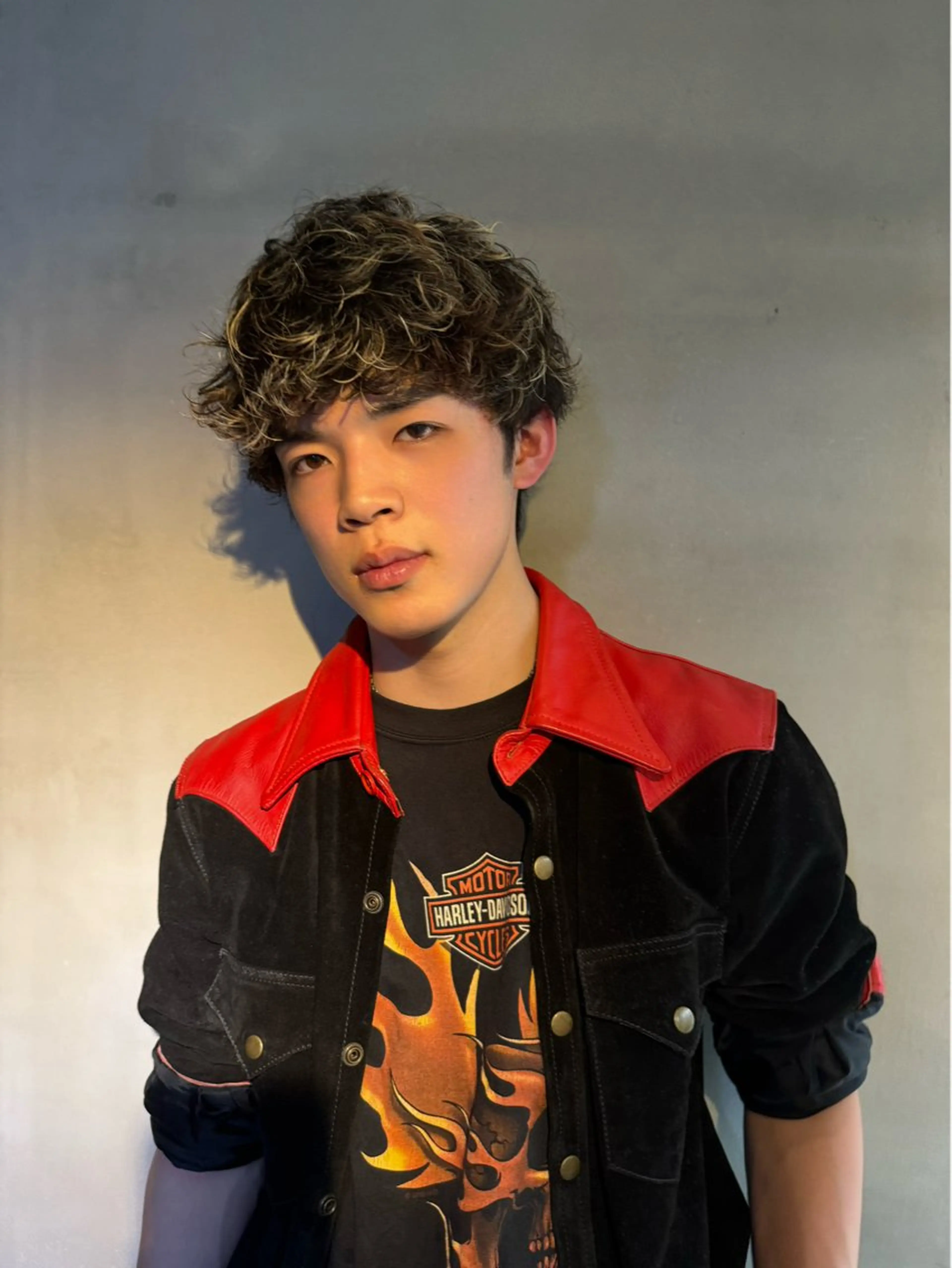 ショート パーマ デザインカラー/ ハイトーン/ケイジのヘアスタイル