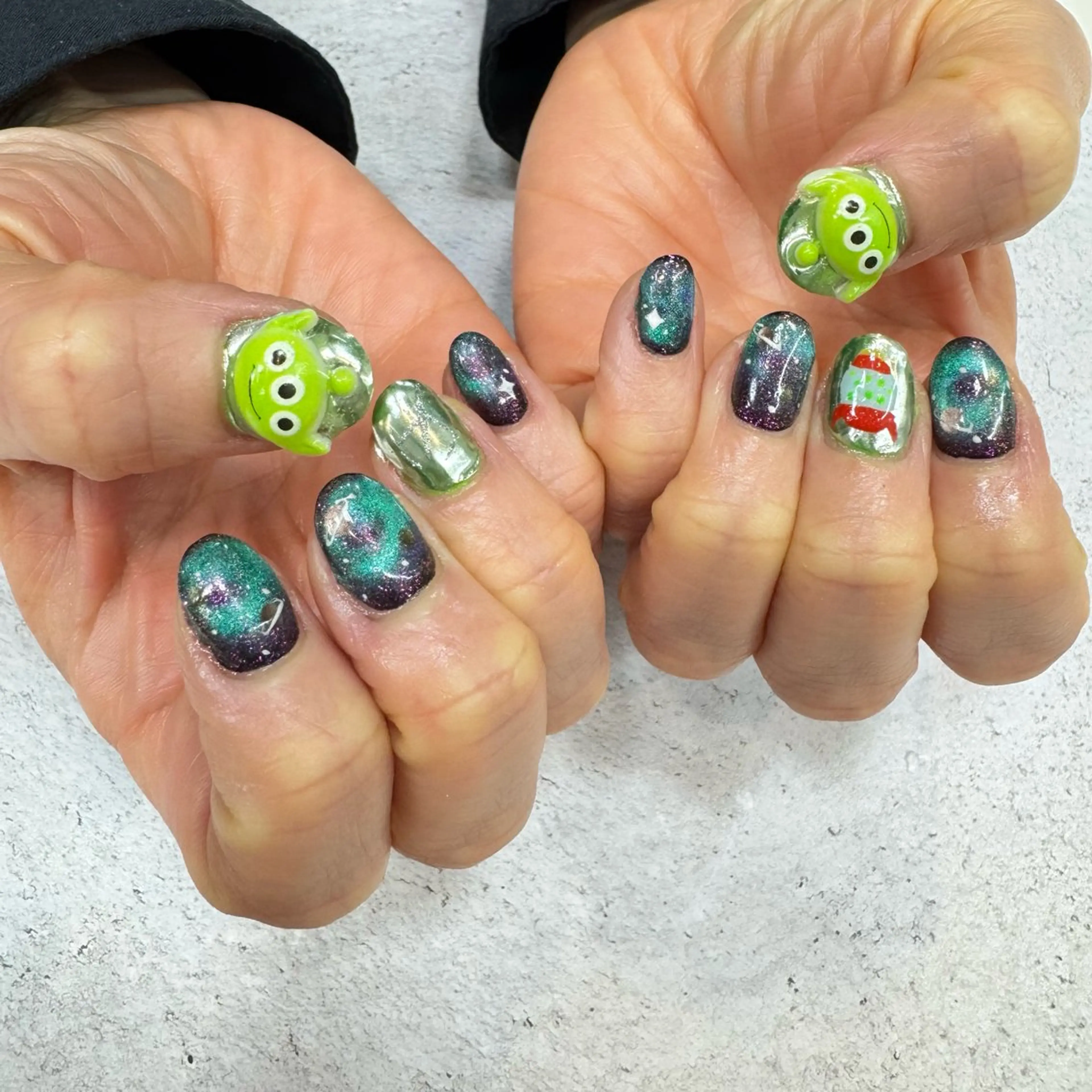 ネイル 重永 夏南のネイルデザイン