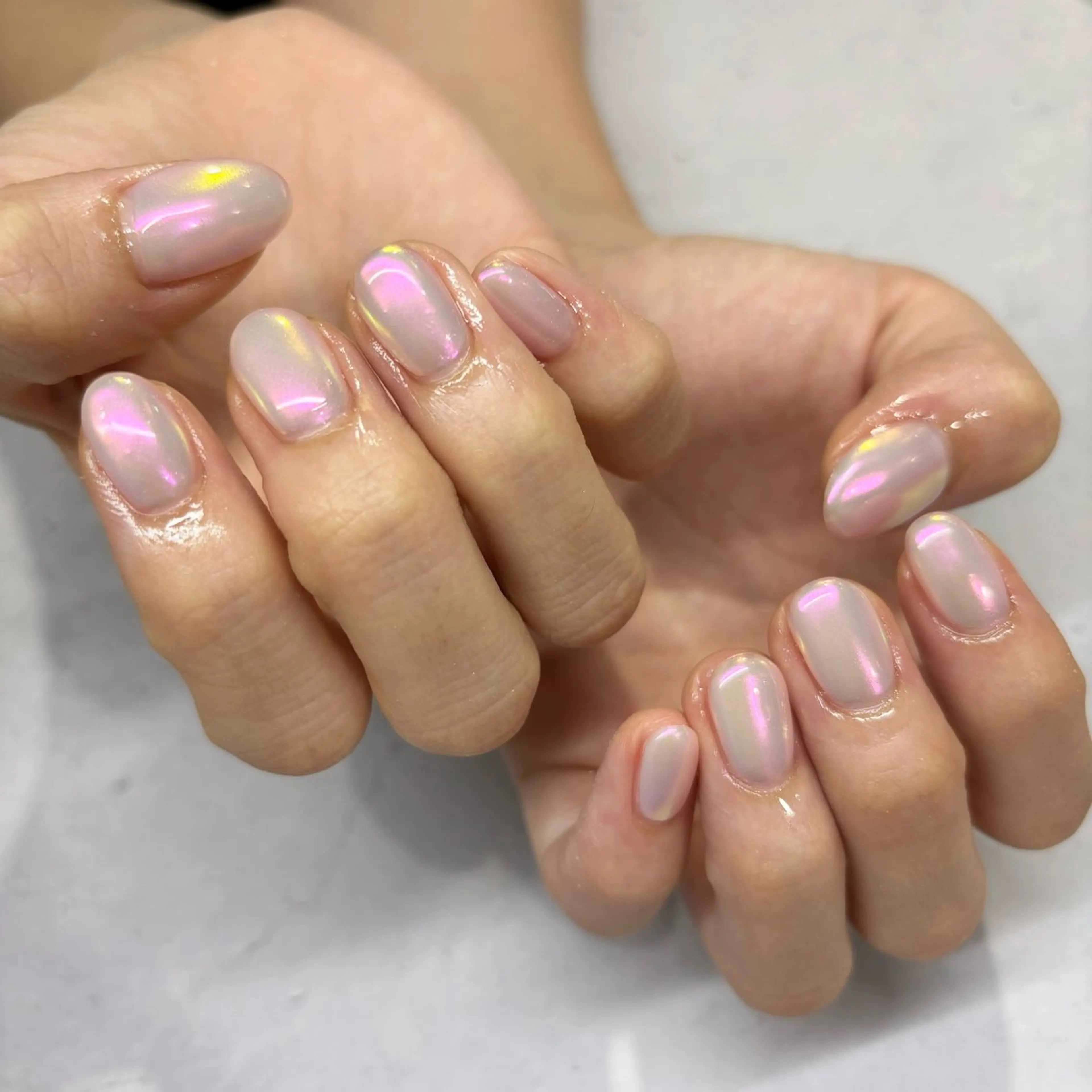 ネイル オーロラネイル ワンカラーネイル ピンク パープル ハンドネイル 荒巻 めいのネイルデザイン