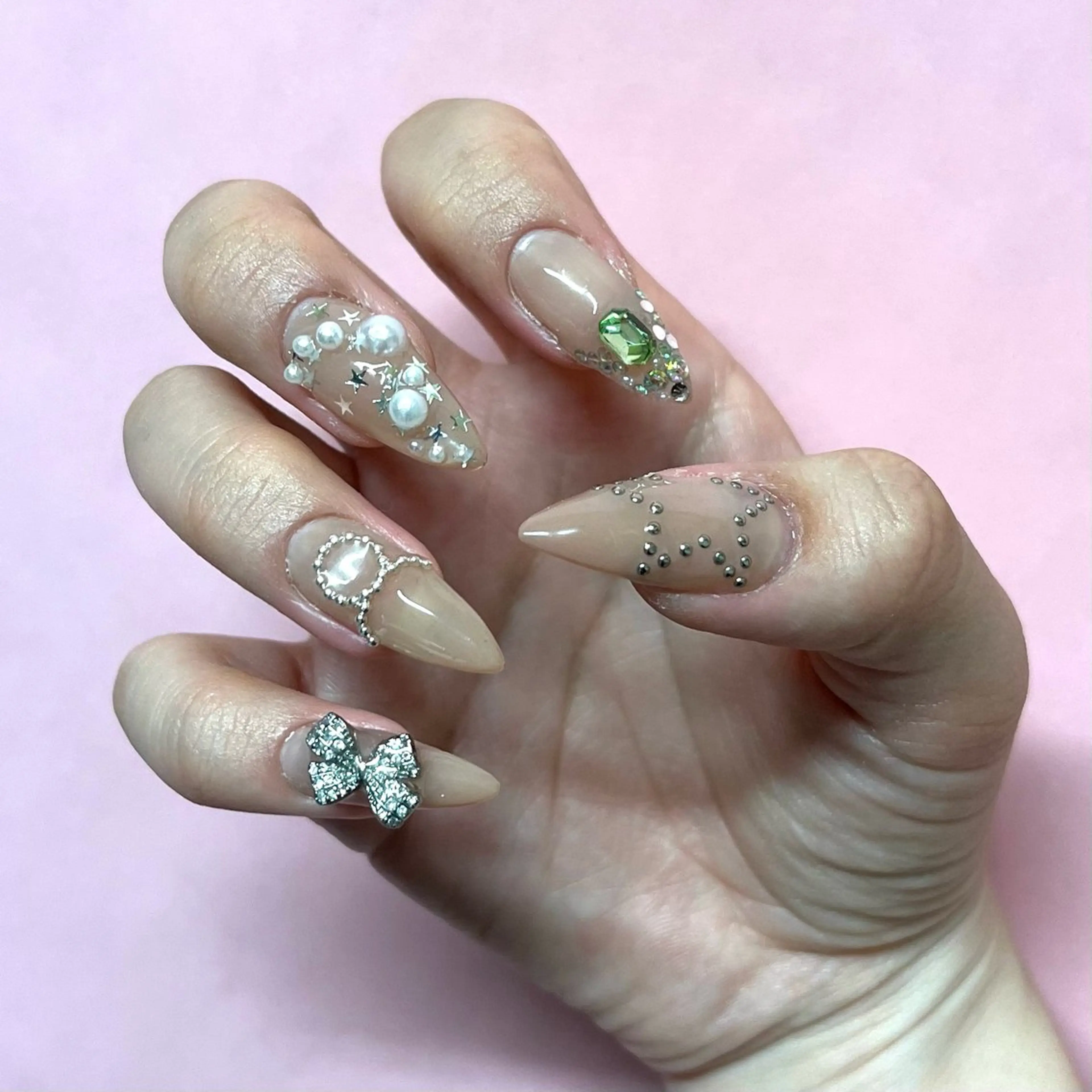 ネイル aimé HIKARUのネイルデザイン