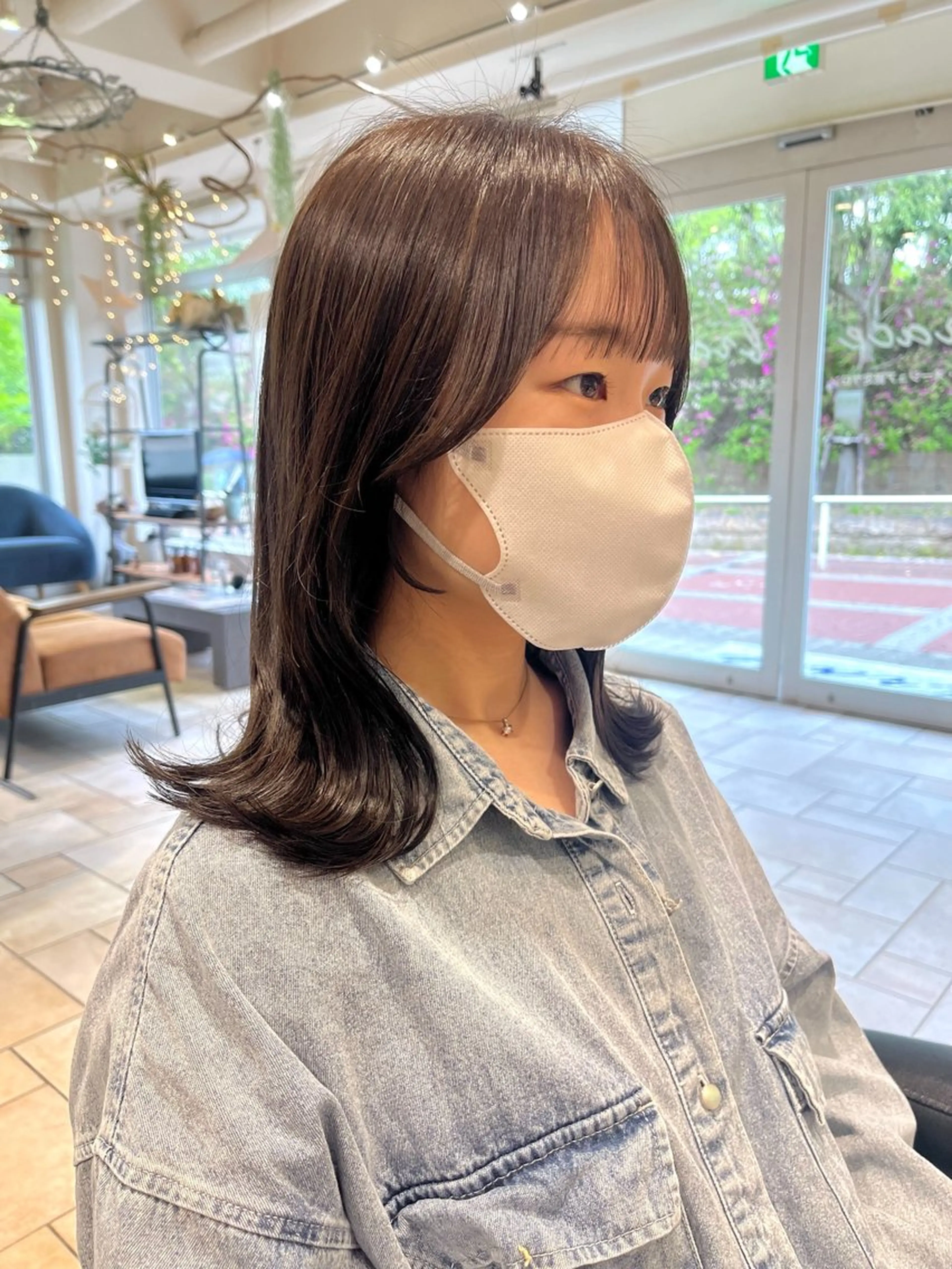 カラー 碇本 莉子のヘアスタイル