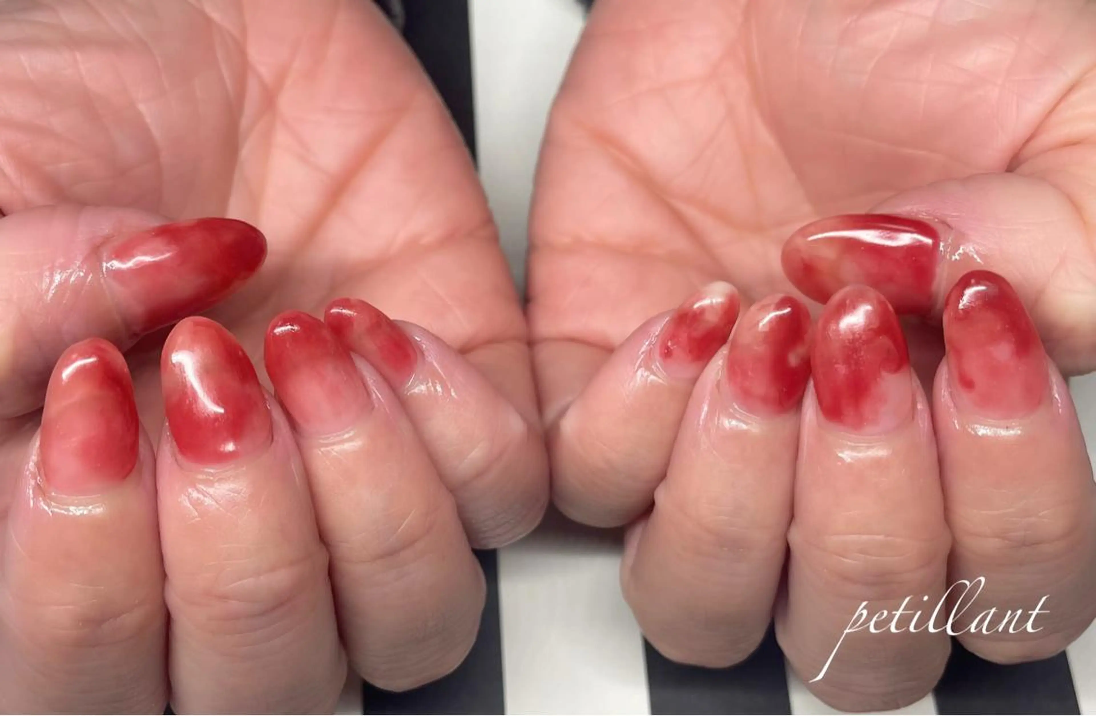 ネイル アートネイル 持ち込み ニュアンスネイル 赤色 nail salon petillantのネイルデザイン