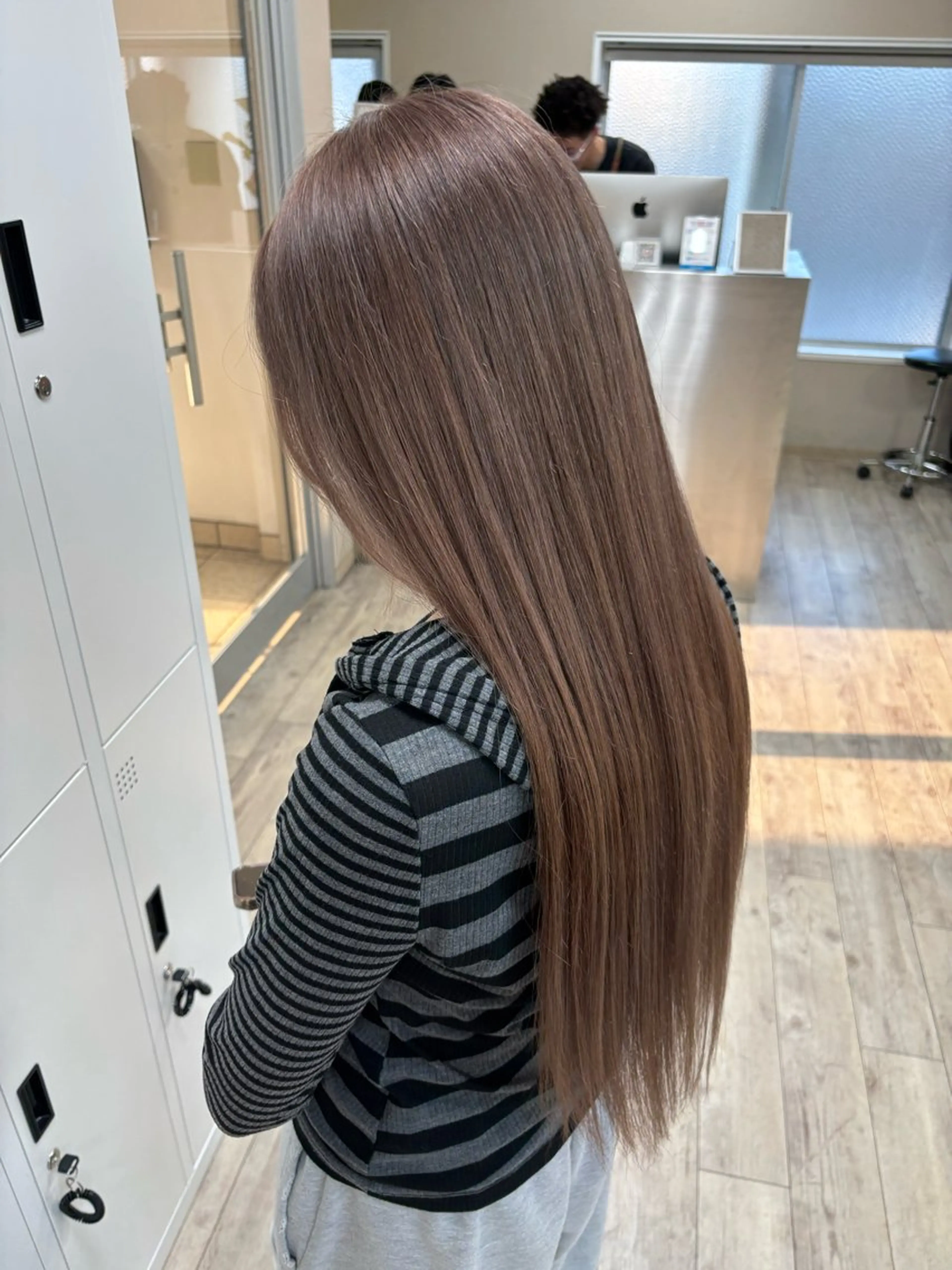ロング ヘアカラー 石橋 未有のヘアスタイル