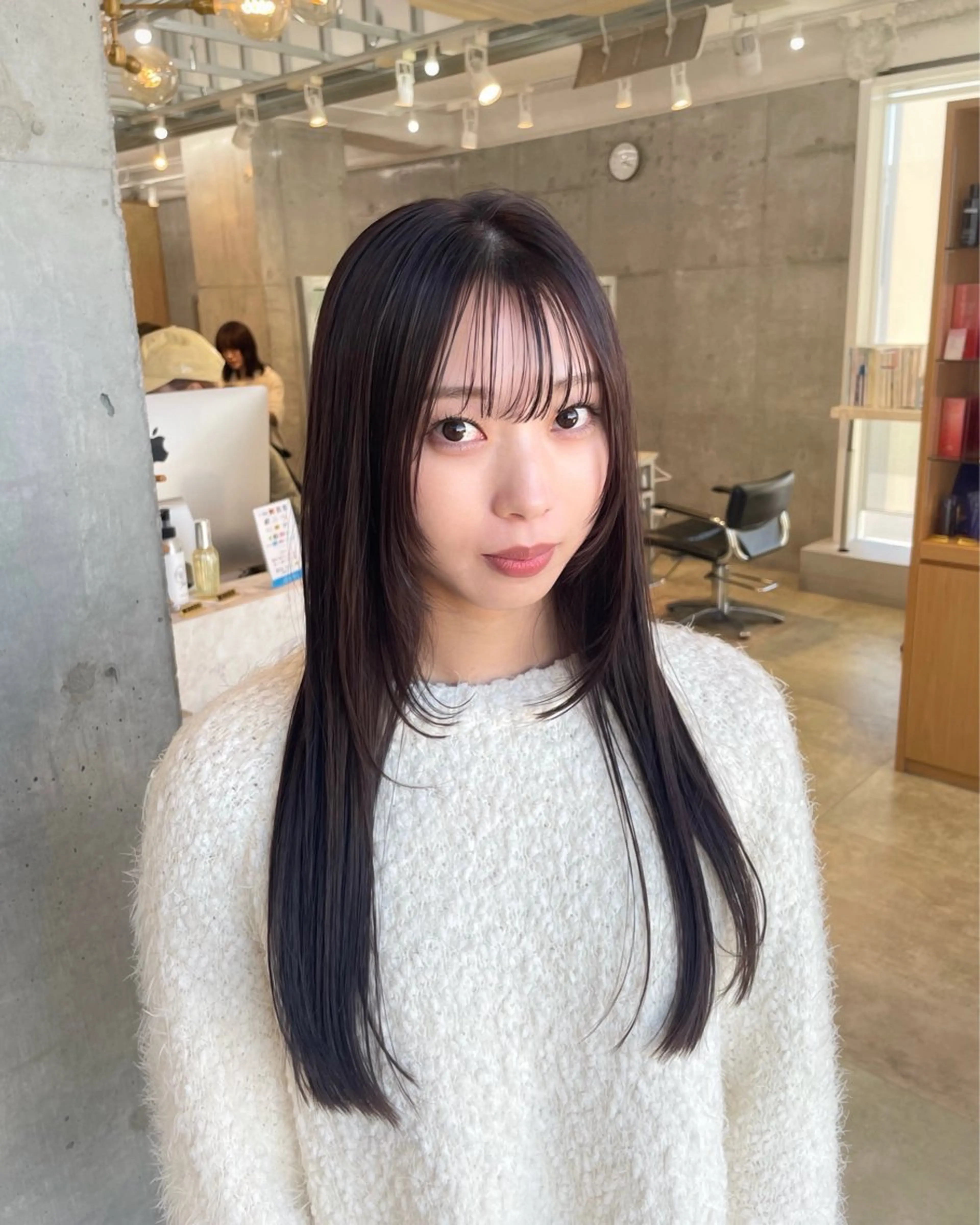 ロング カラー 透明感カラー Ashanti 磯ヶ谷のヘアスタイル