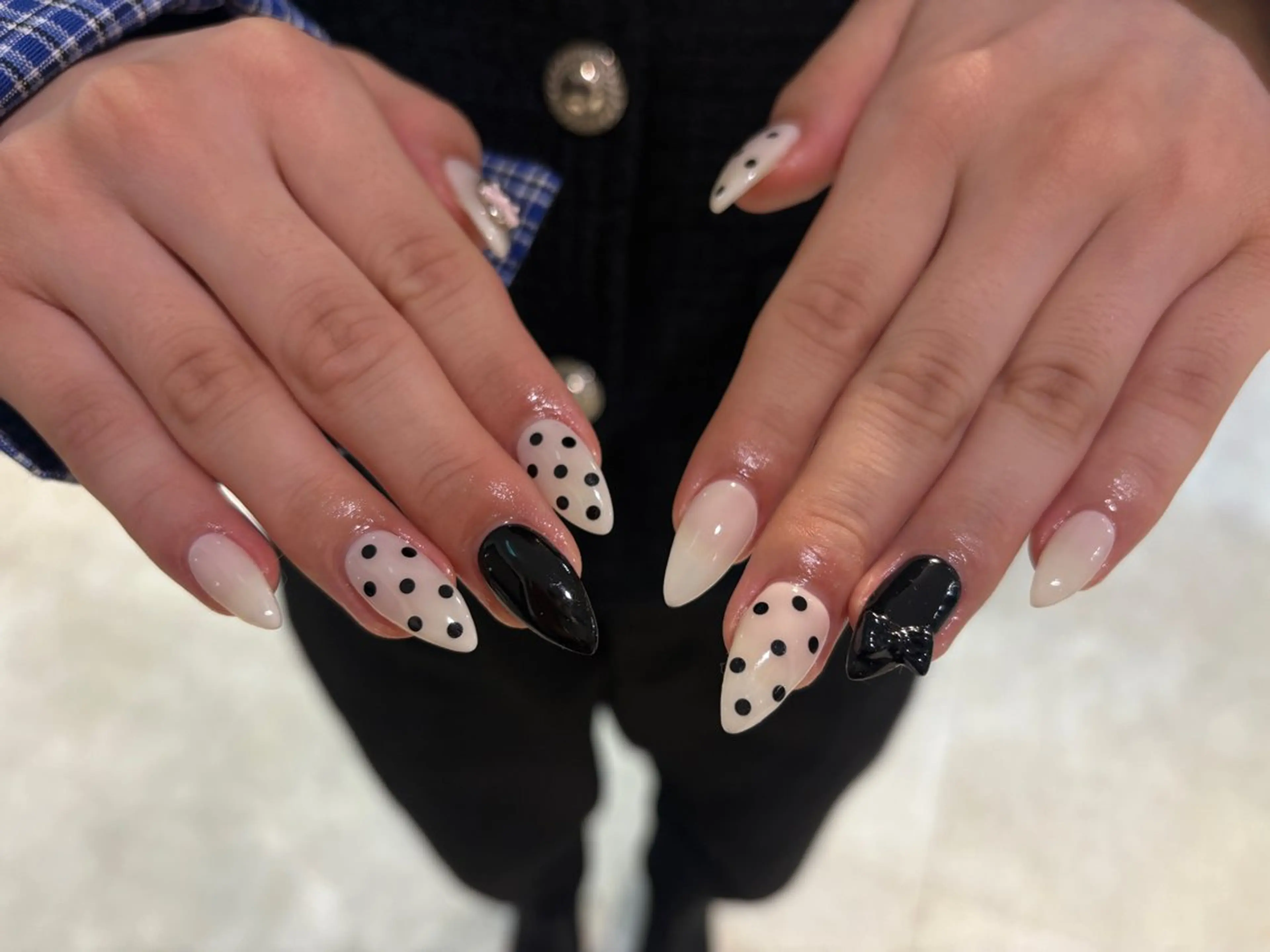 ネイル ハンドネイル h i n a 🪽のネイルデザイン