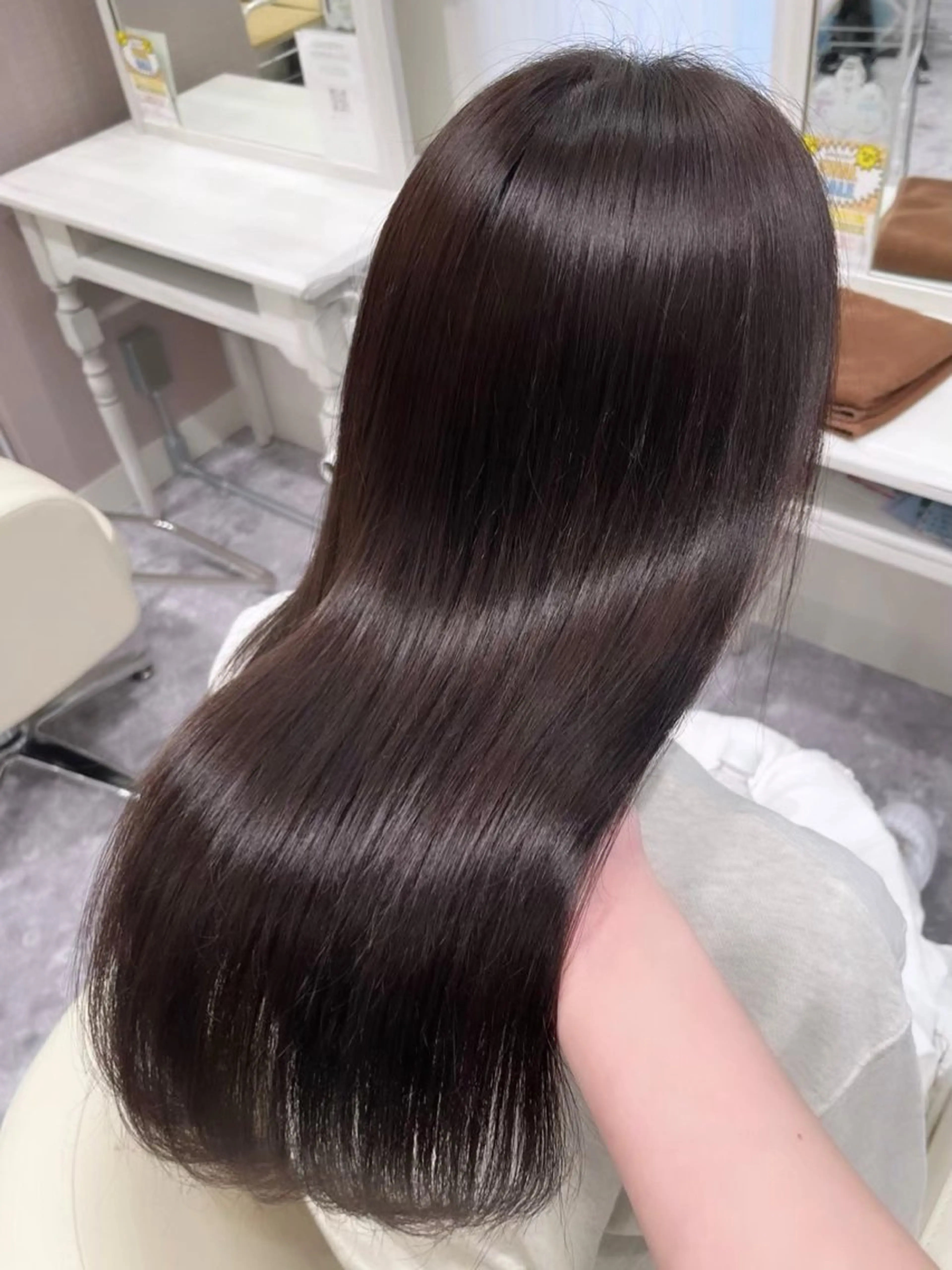 ロング 宮川 葵のヘアスタイル