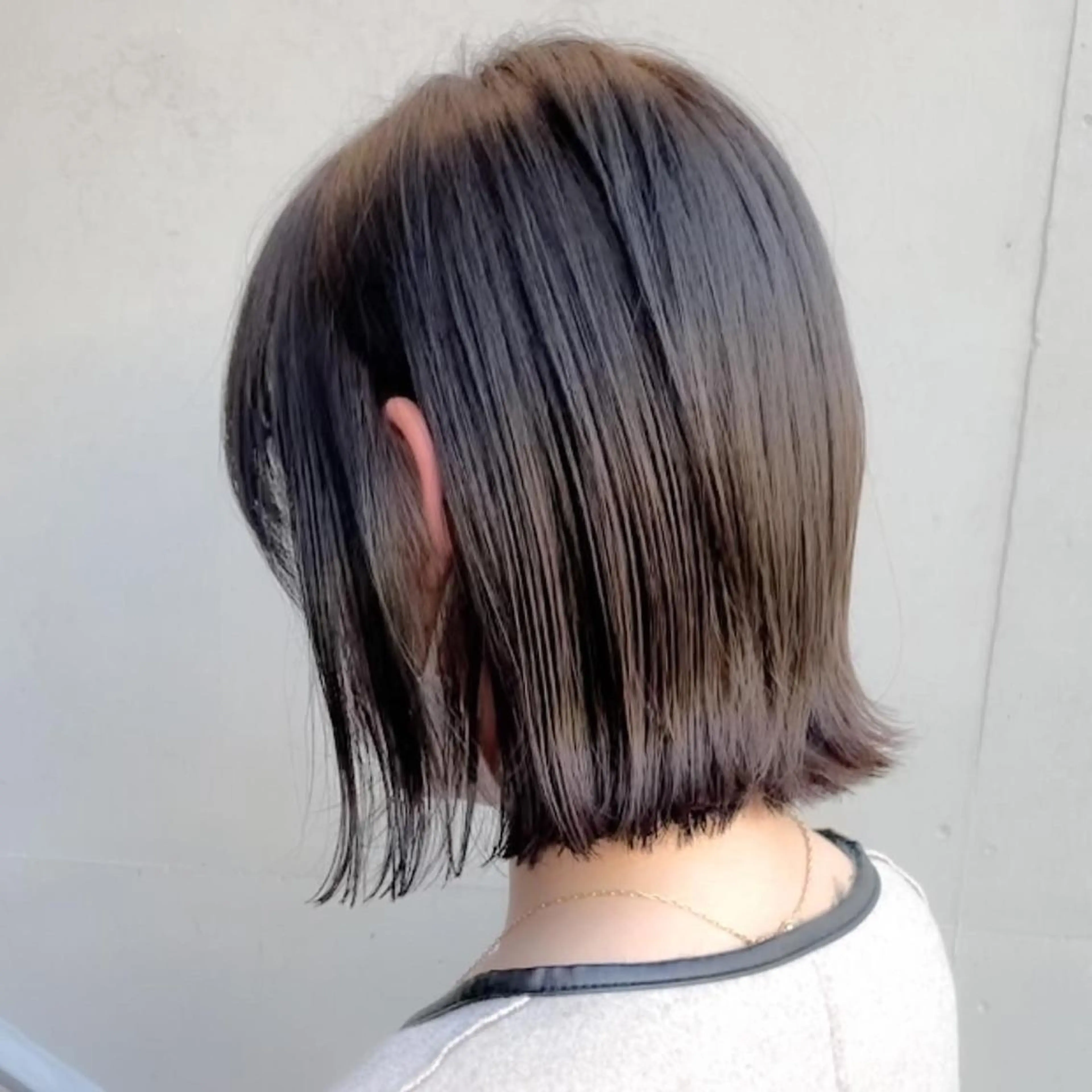 ショート カラー 切りっぱなしボブ ボブ カット ヘアカラー トリートメント 森本 裕太 / ボブのヘアスタイル