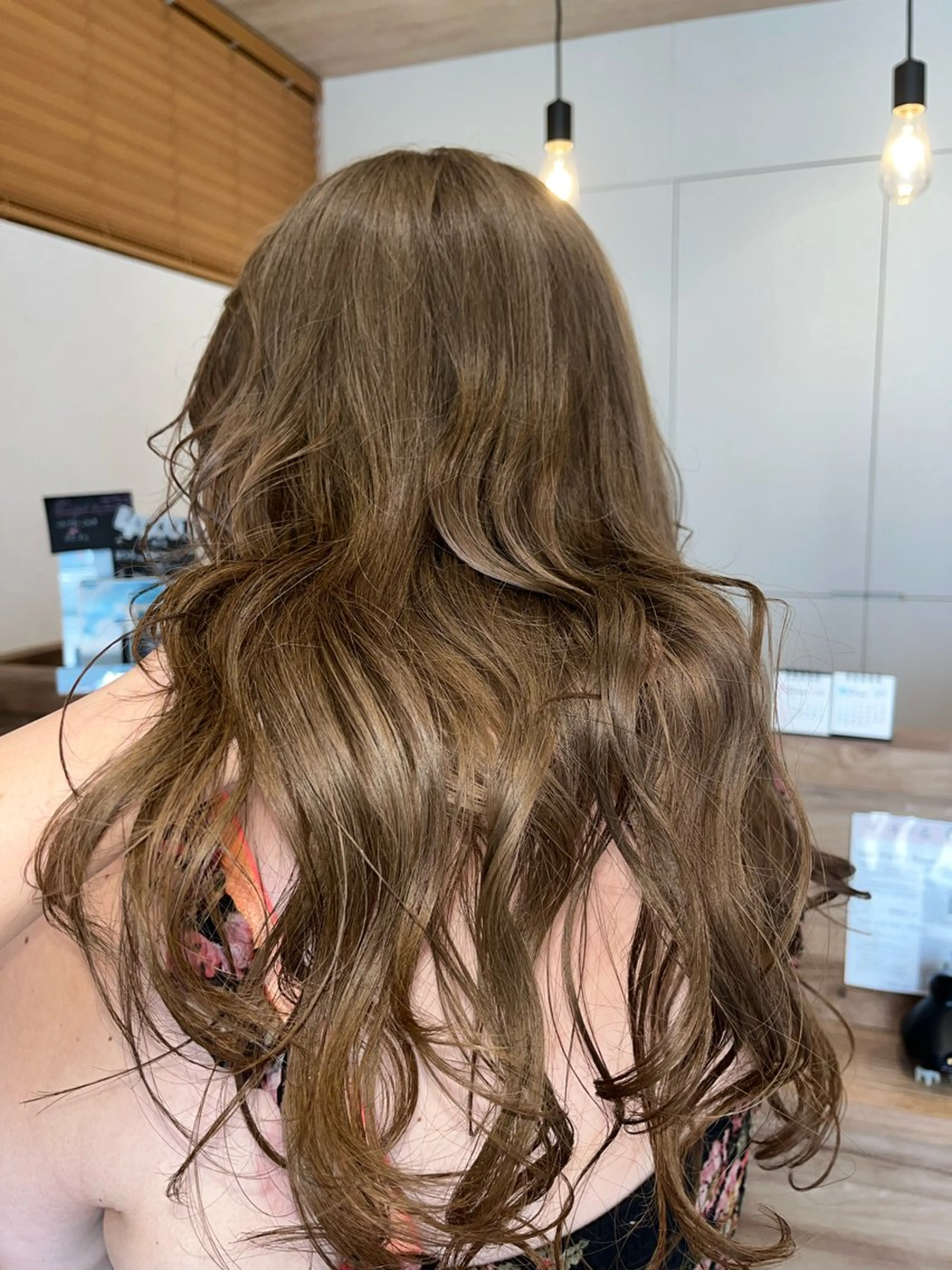 ロング カラー ブリーチ ケアブリーチ ハイトーンカラー 産休中です 艶カラー♡オカのヘアスタイル