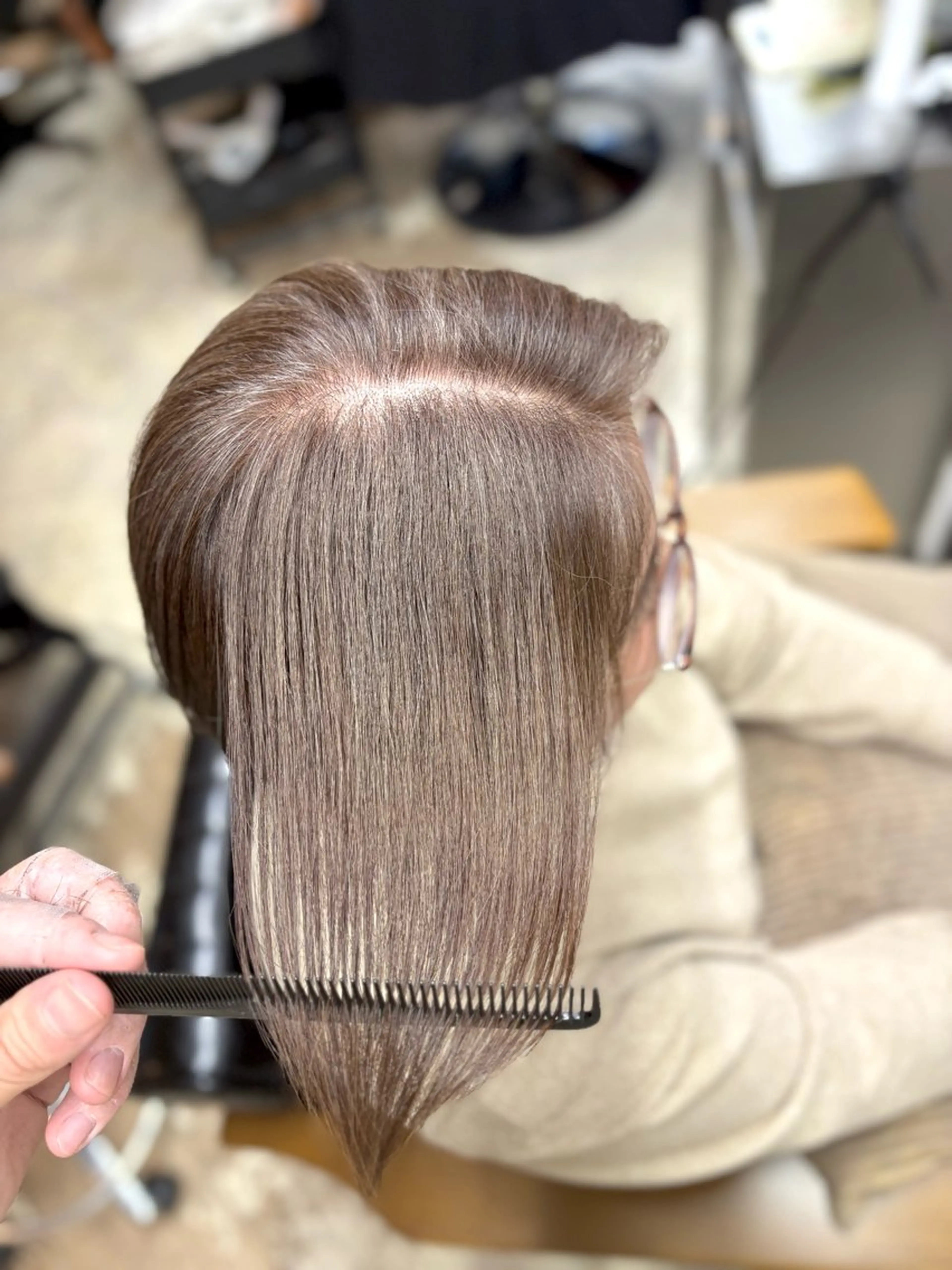 ショート カラー 白髪ボカシカラー /骨格に合わせカットのヘアスタイル