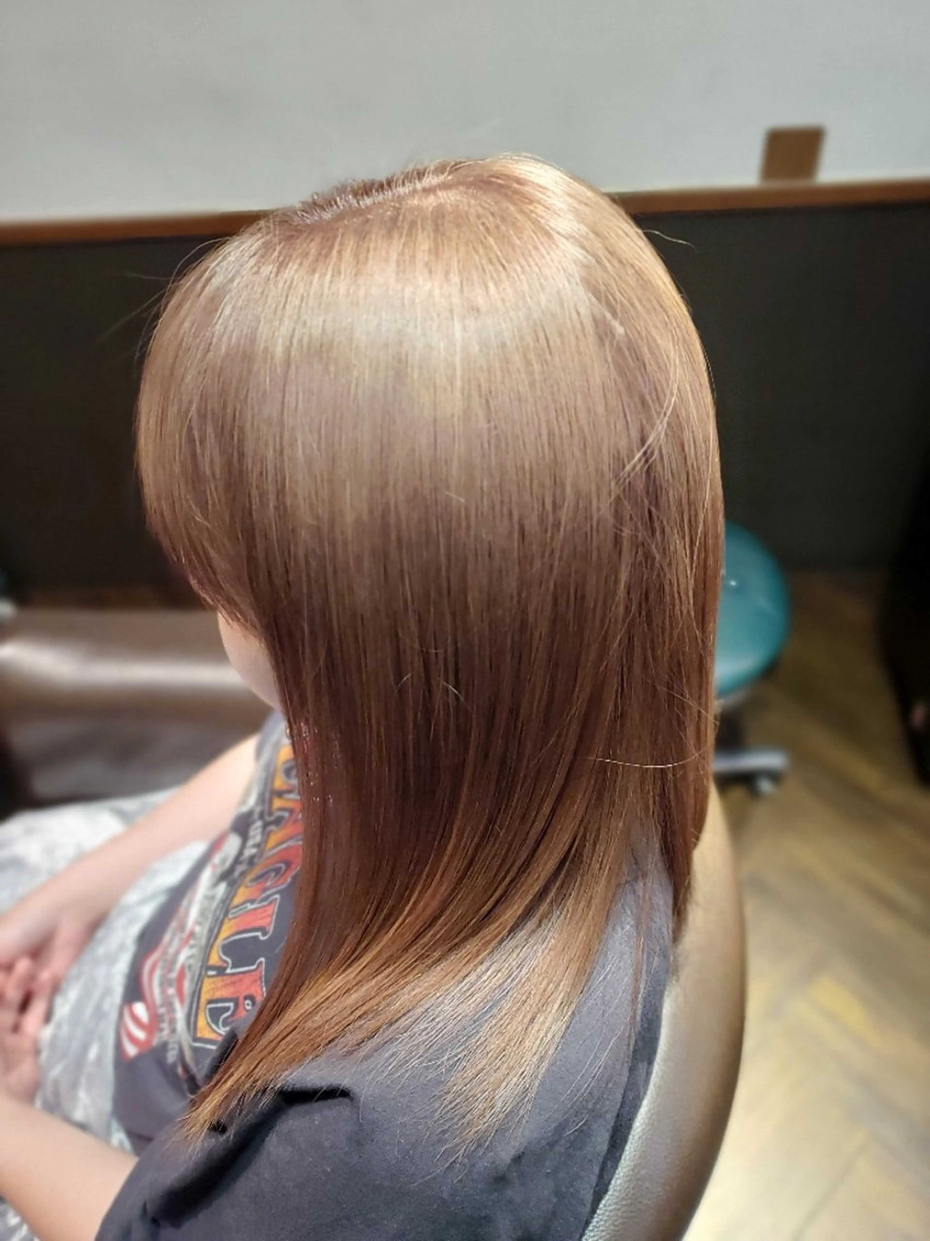 セミロング 小島　崇義 ブリーチお任せ下さいのヘアスタイル