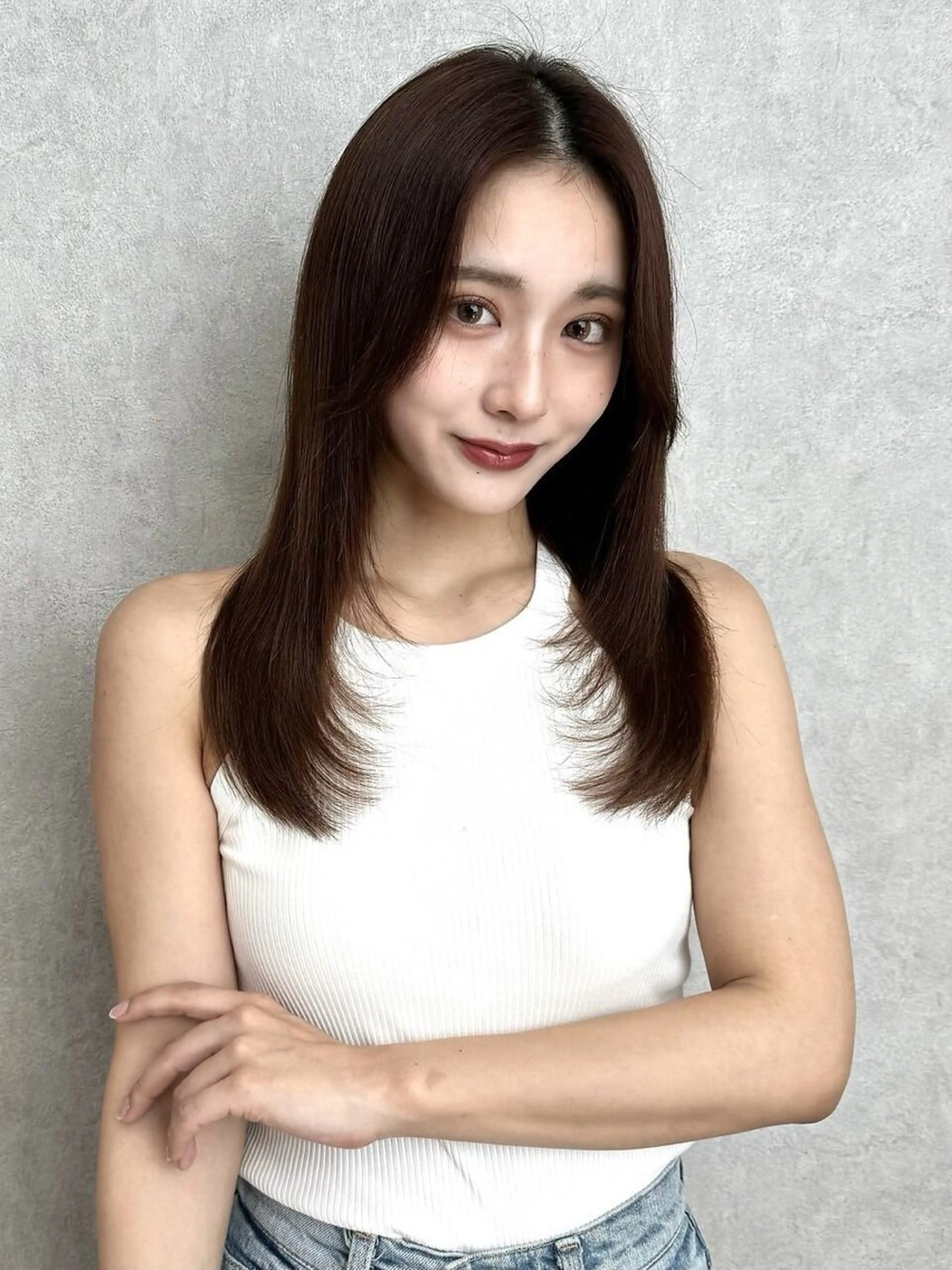 ミディアム 顔まわりレイヤー 顔周りカット レイヤーカット カット ヘアカラー トリートメント レイヤー/艶髪/ボブ /くびれ/伊藤　勇司のヘアスタイル