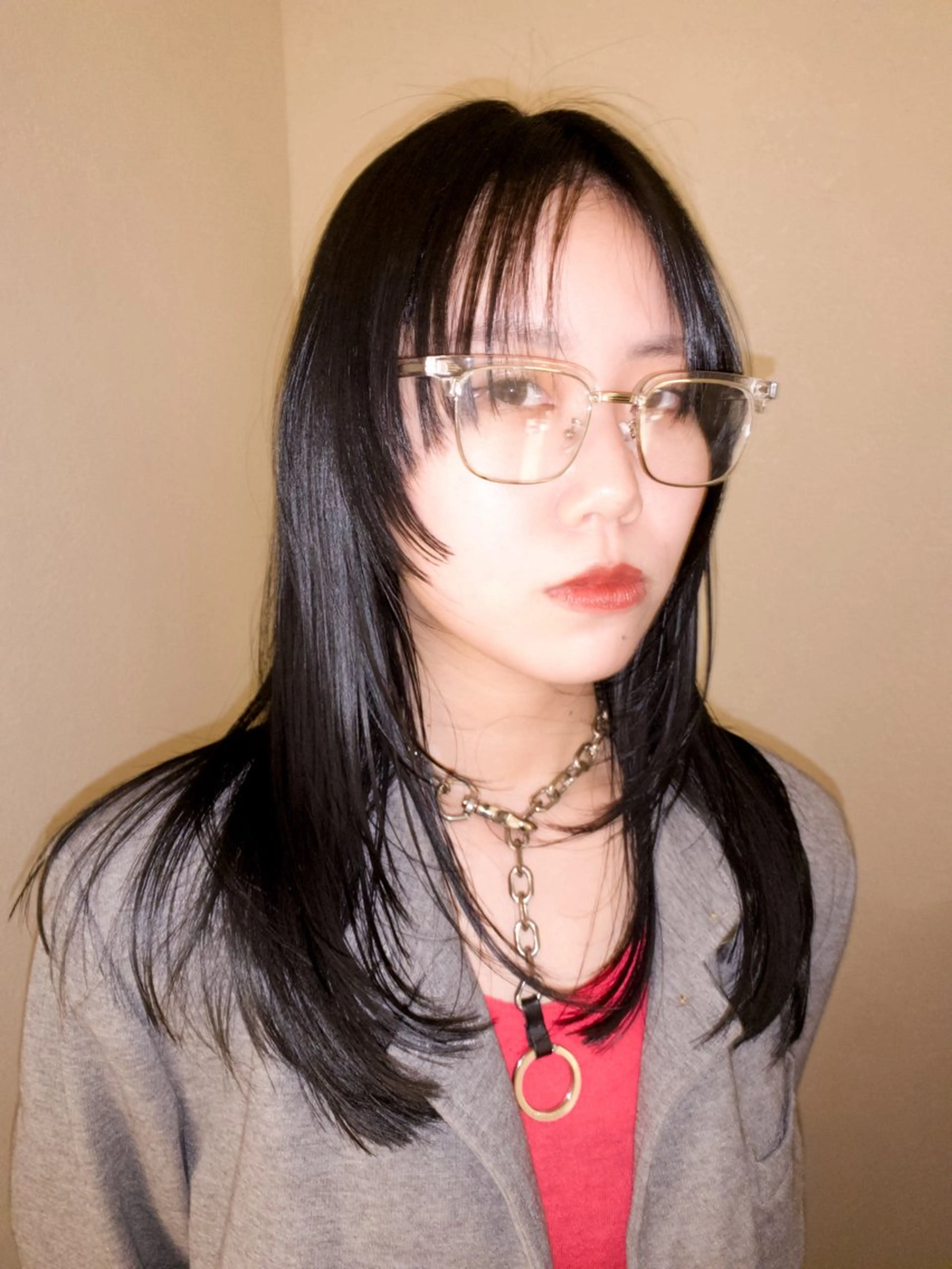 セミロング カラー yiye shioriのヘアスタイル