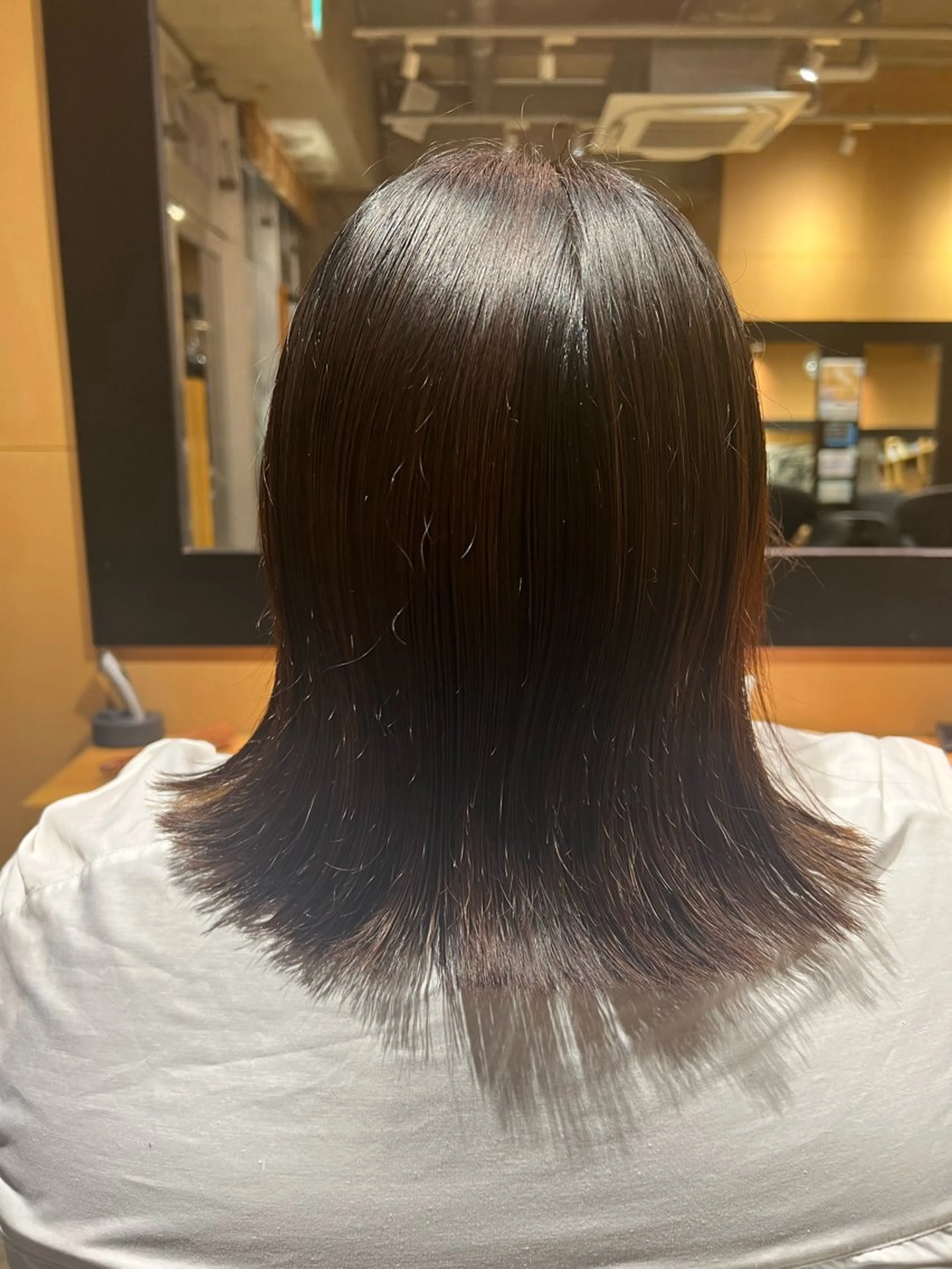 ミディアム 渡部 彩花のヘアスタイル