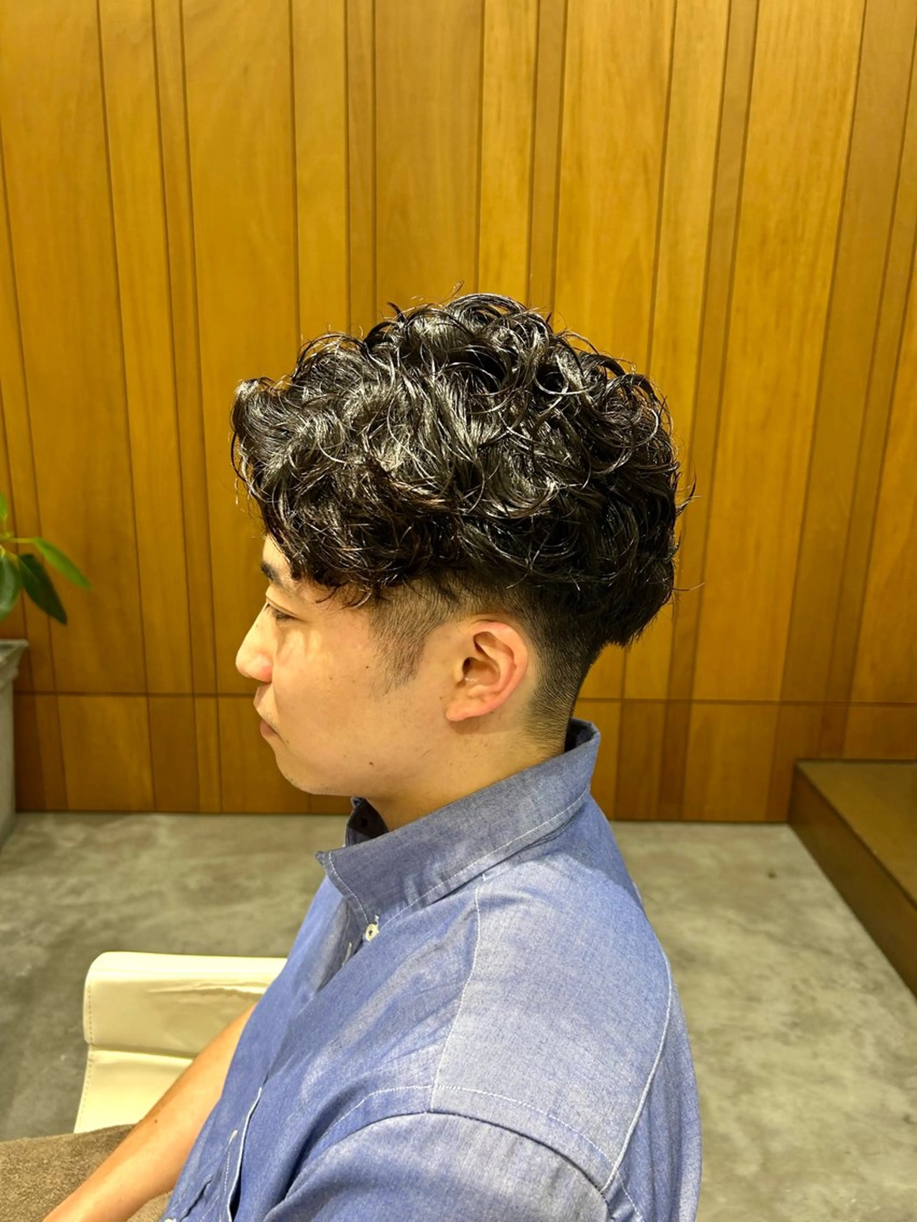 ショート パーマ メンズ フェードカット メンズパーマ スパイキーショート ショートヘア カット パーマ 佐藤 悠生 メンズパーマ.カットのヘアスタイル