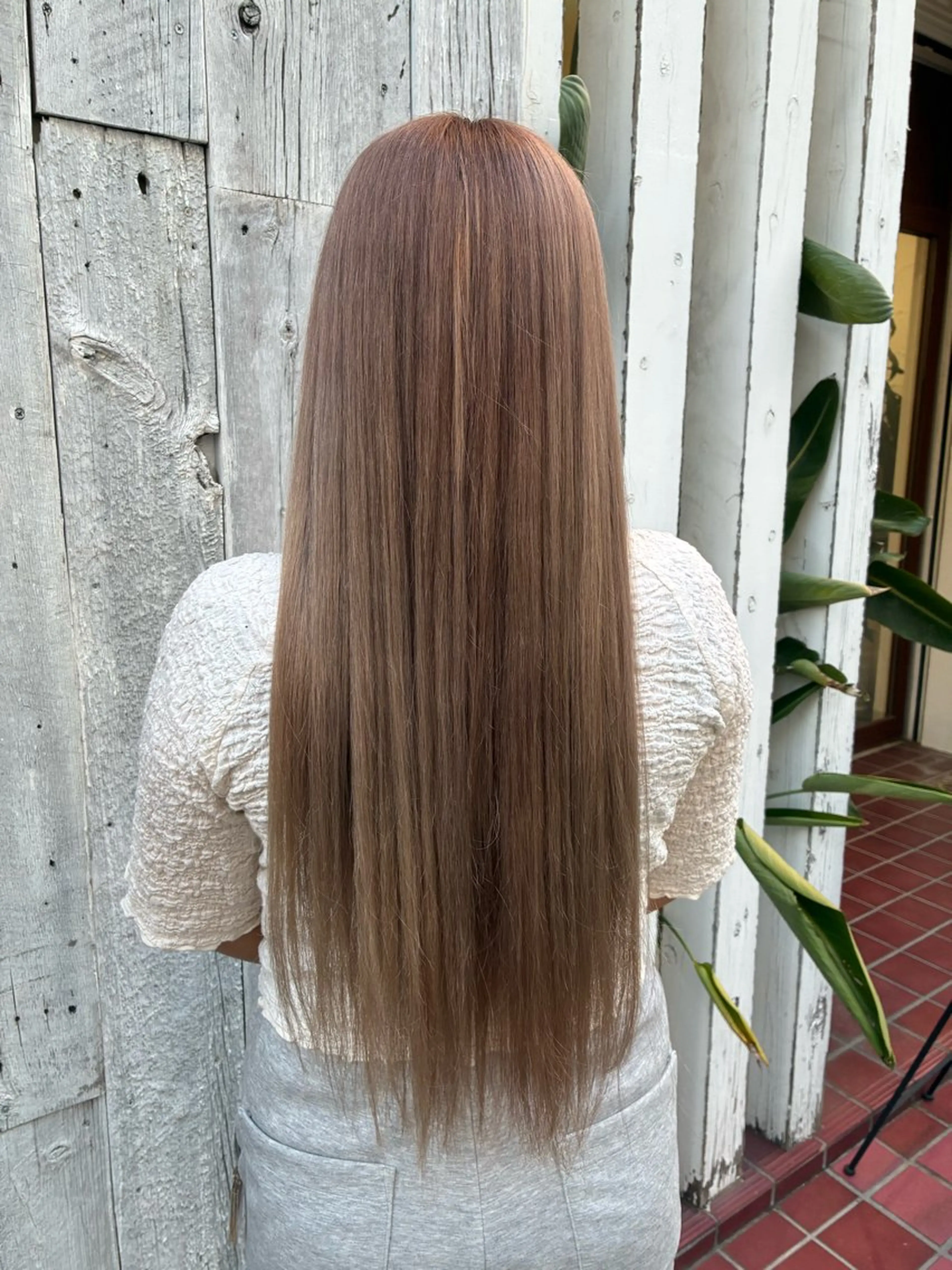 ロング カラー 佐藤 琴海のヘアスタイル