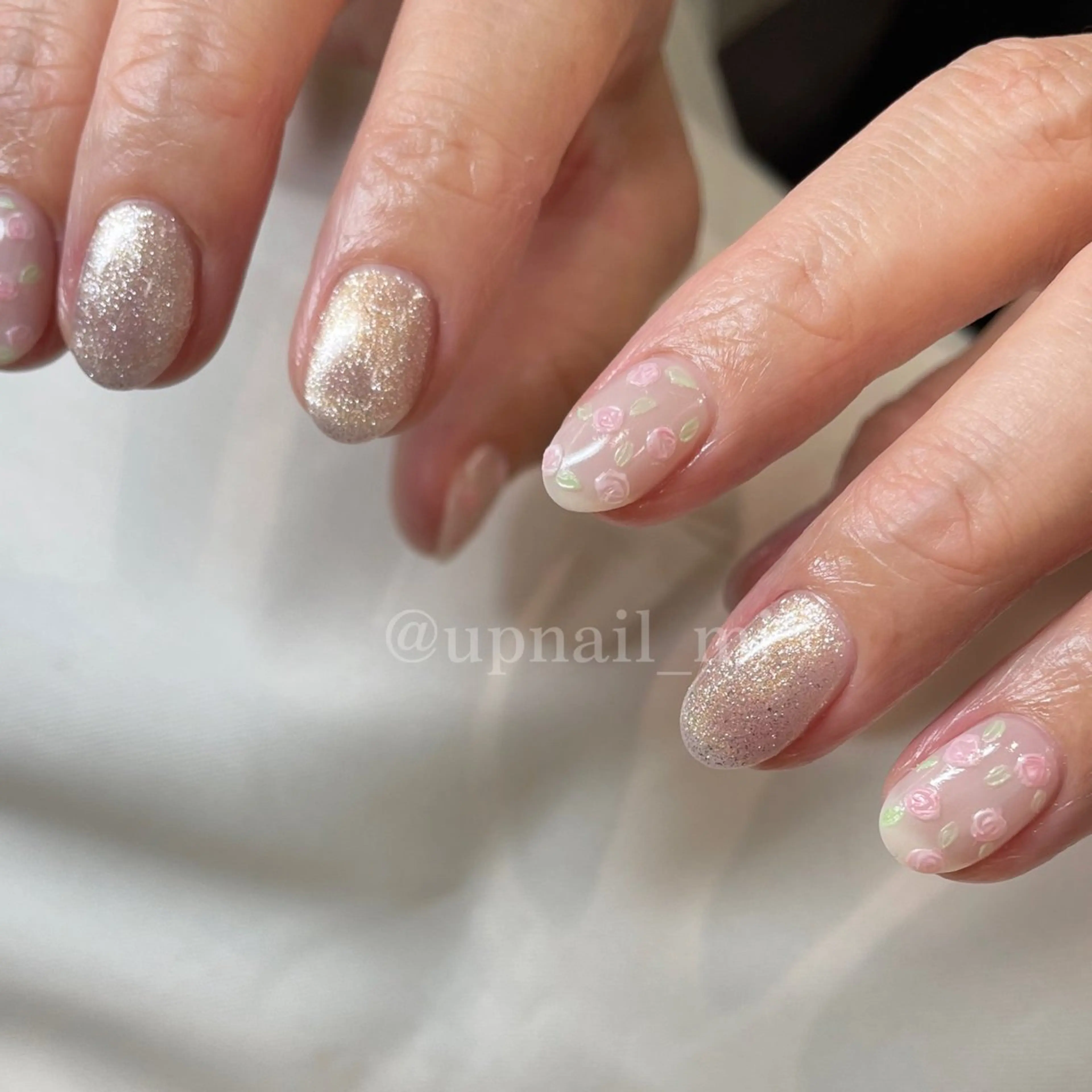 ネイル 花井 美友里のネイルデザイン