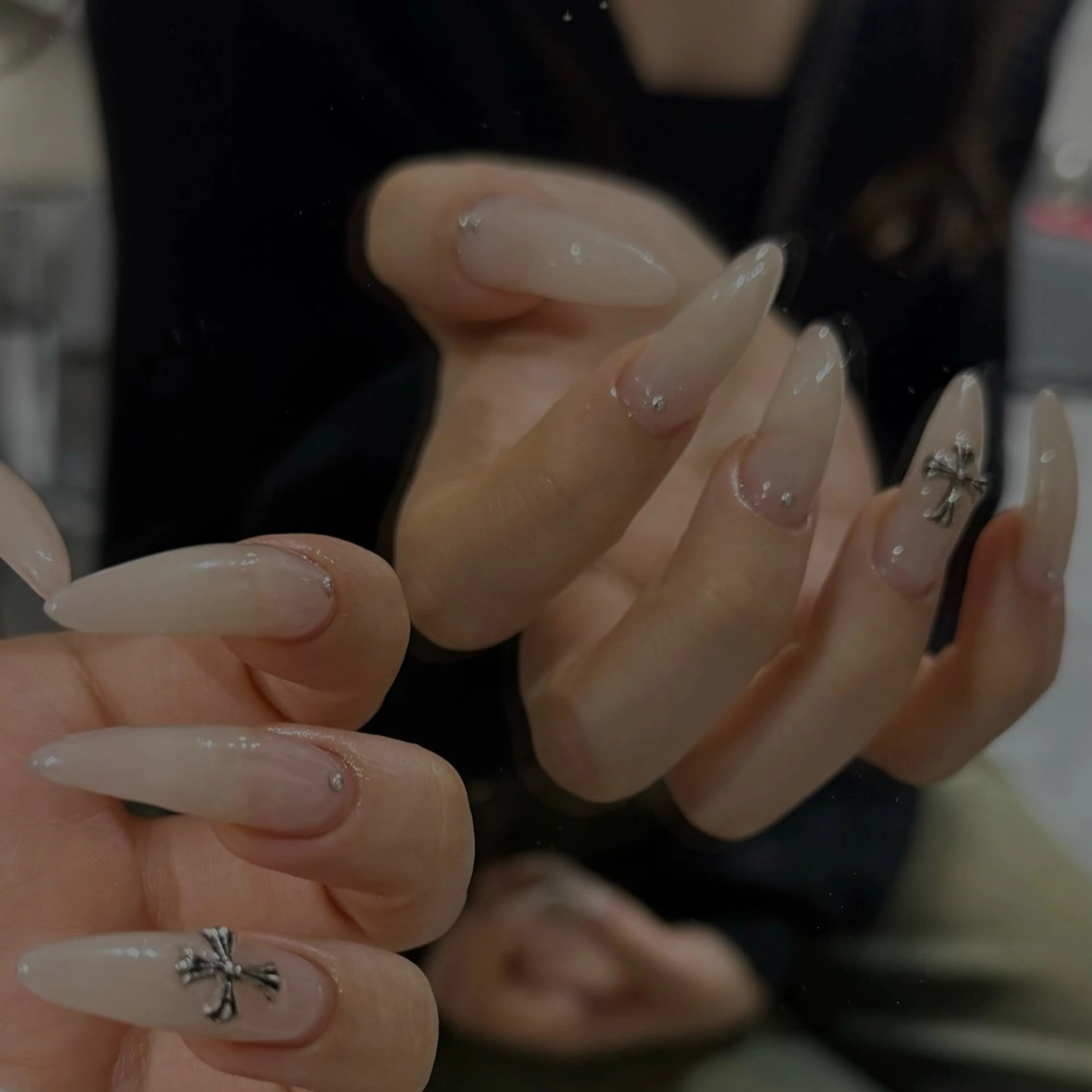 ネイル ロングネイル ハンドネイル 【emu道頓堀】 *HONOKAのネイルデザイン