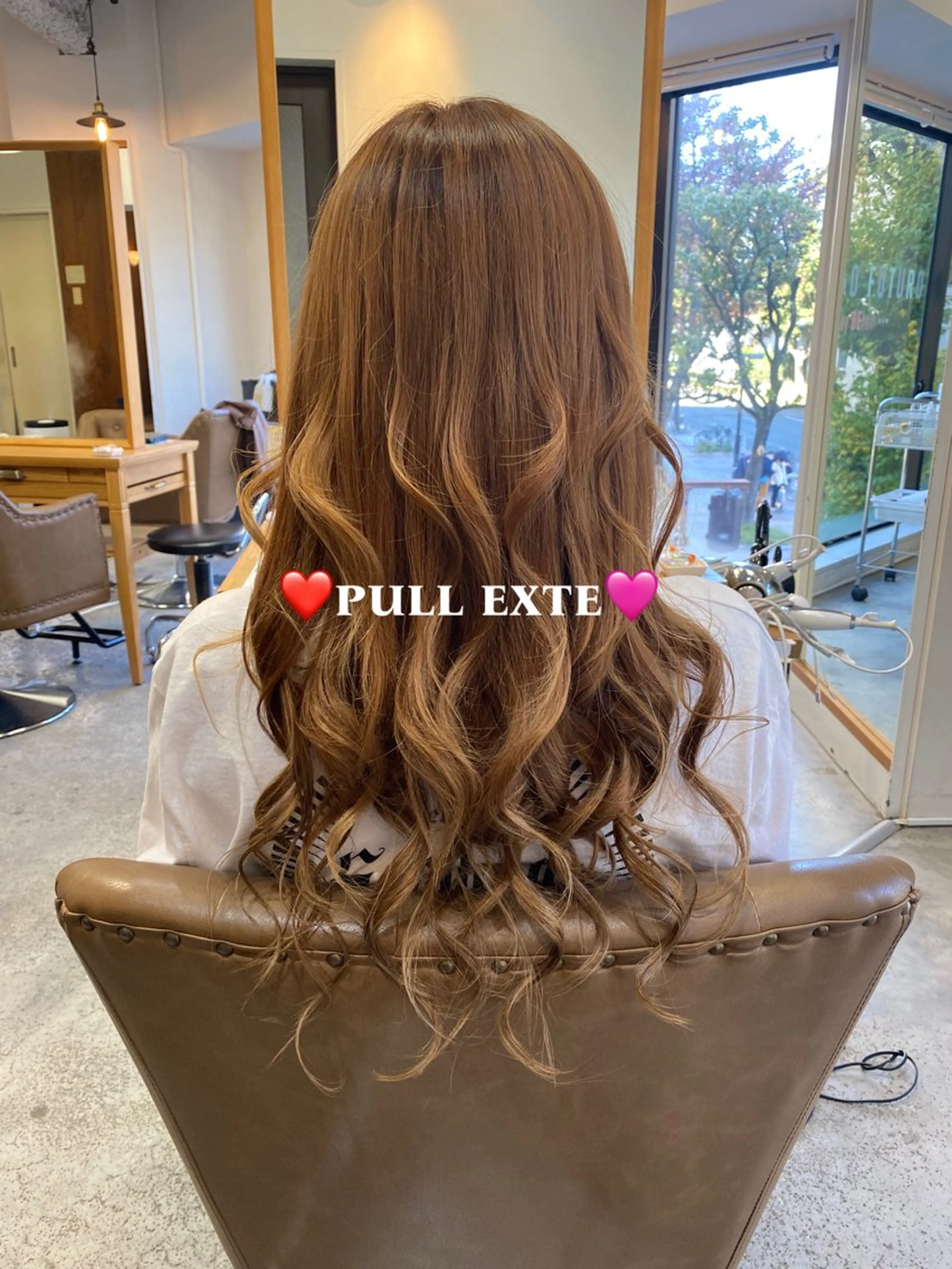 ロング プルエクステ エクステ SA YAKAのヘアスタイル