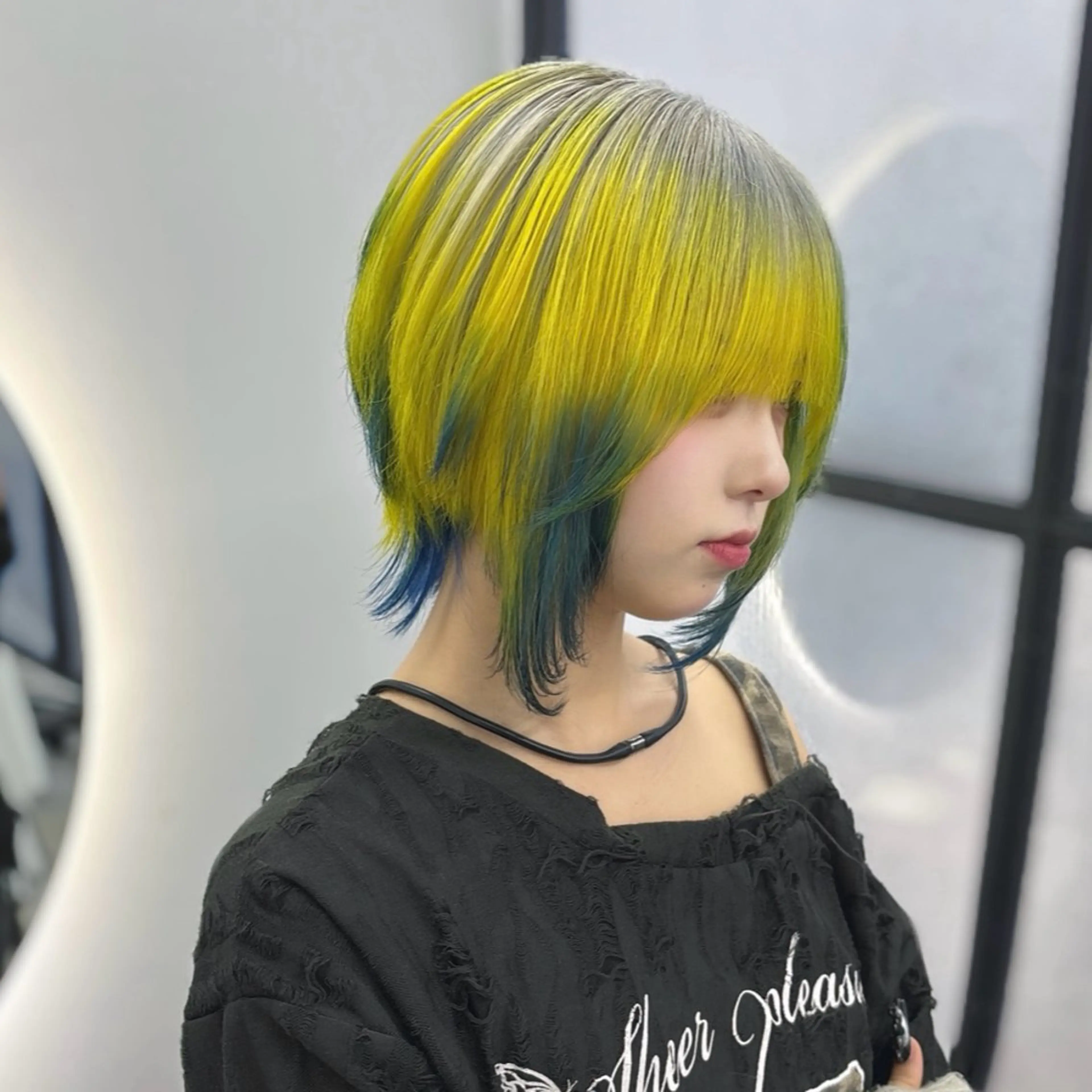 ショート カラー ヘアカラー Ren. 🦋デザインカラーのヘアスタイル