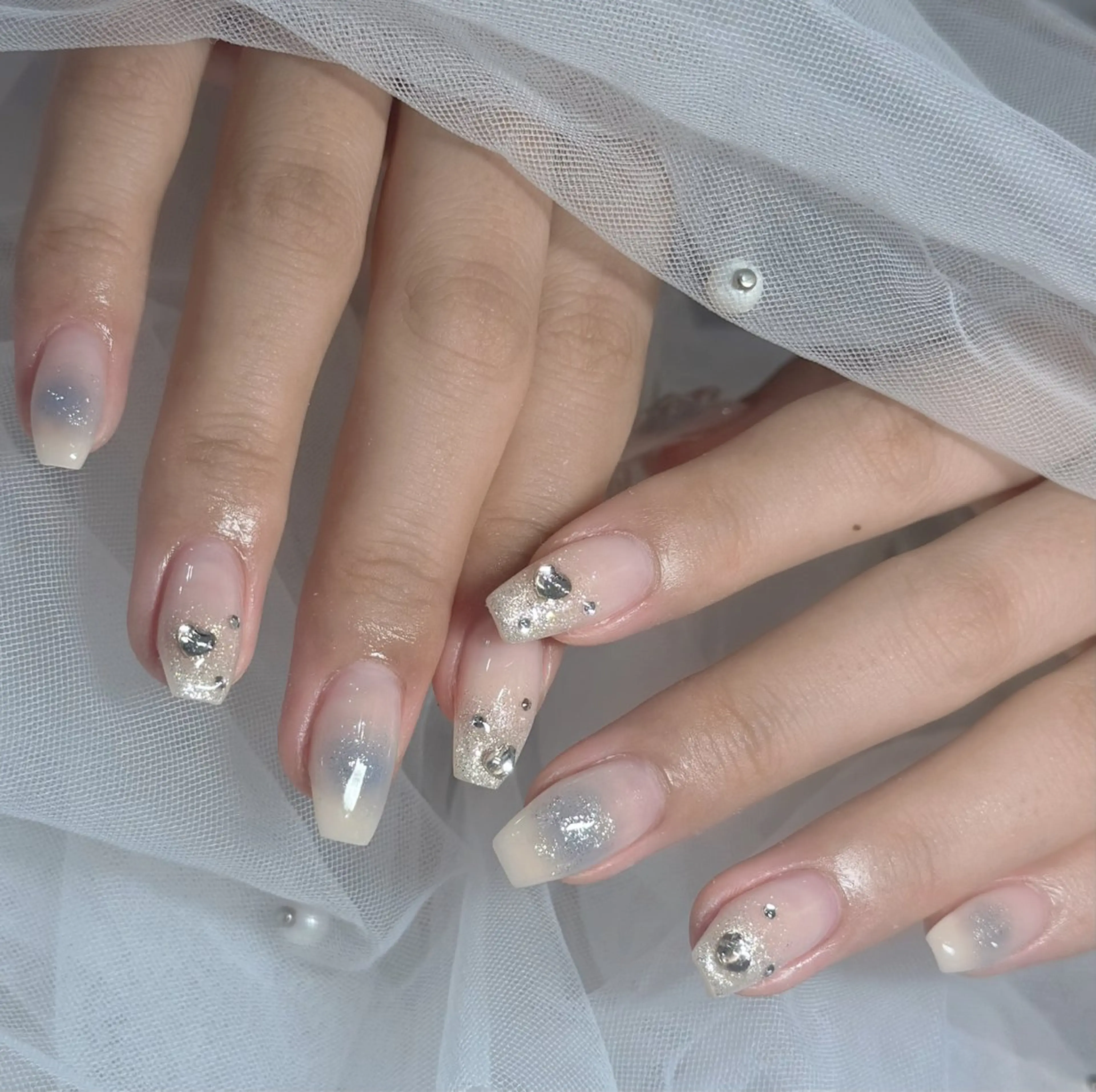 ネイル ハンドネイル フットネイル LAVISH nanamiのネイルデザイン