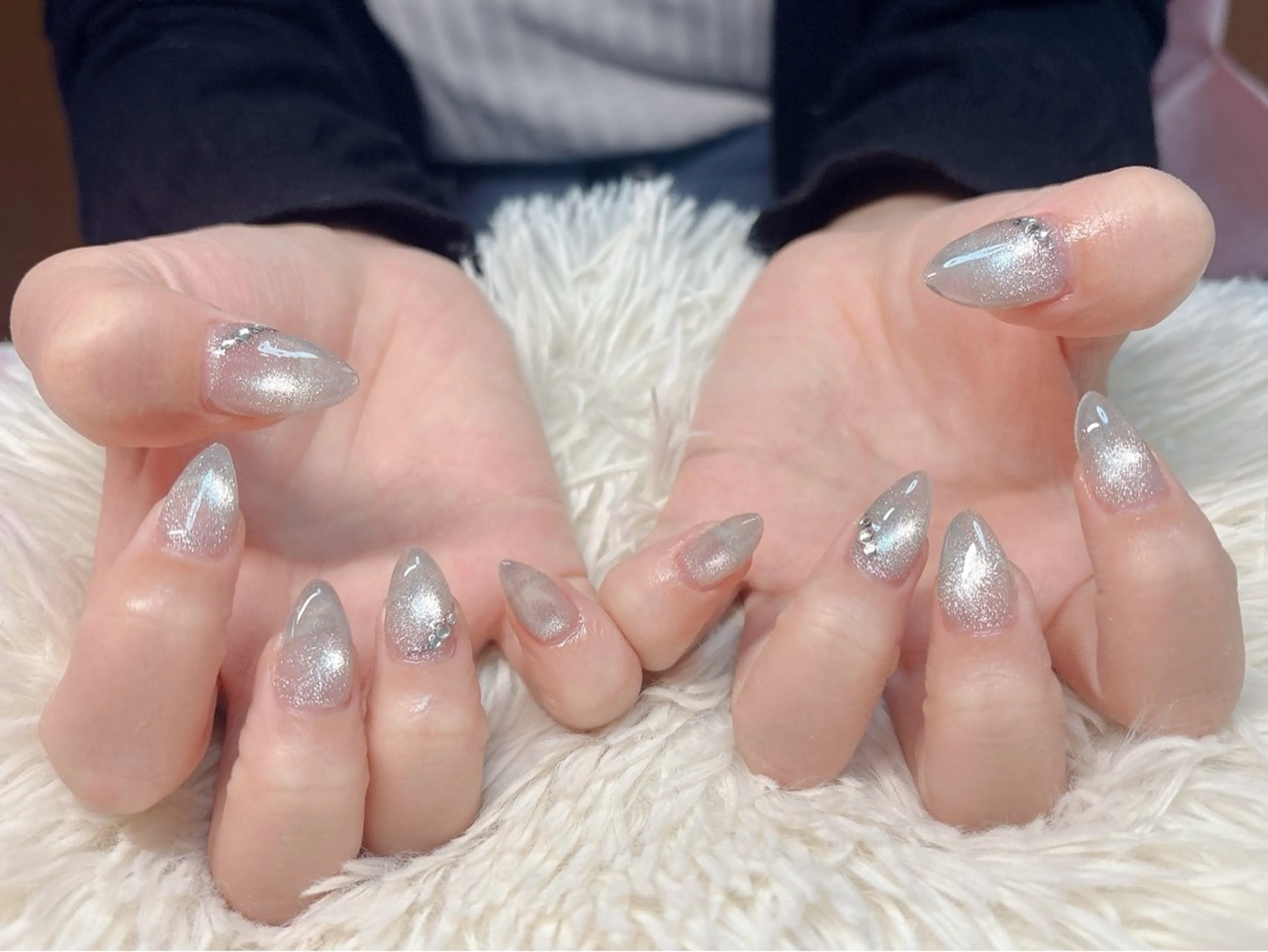 ネイル ハンドネイル パッチリオメメ Lianaのネイルデザイン