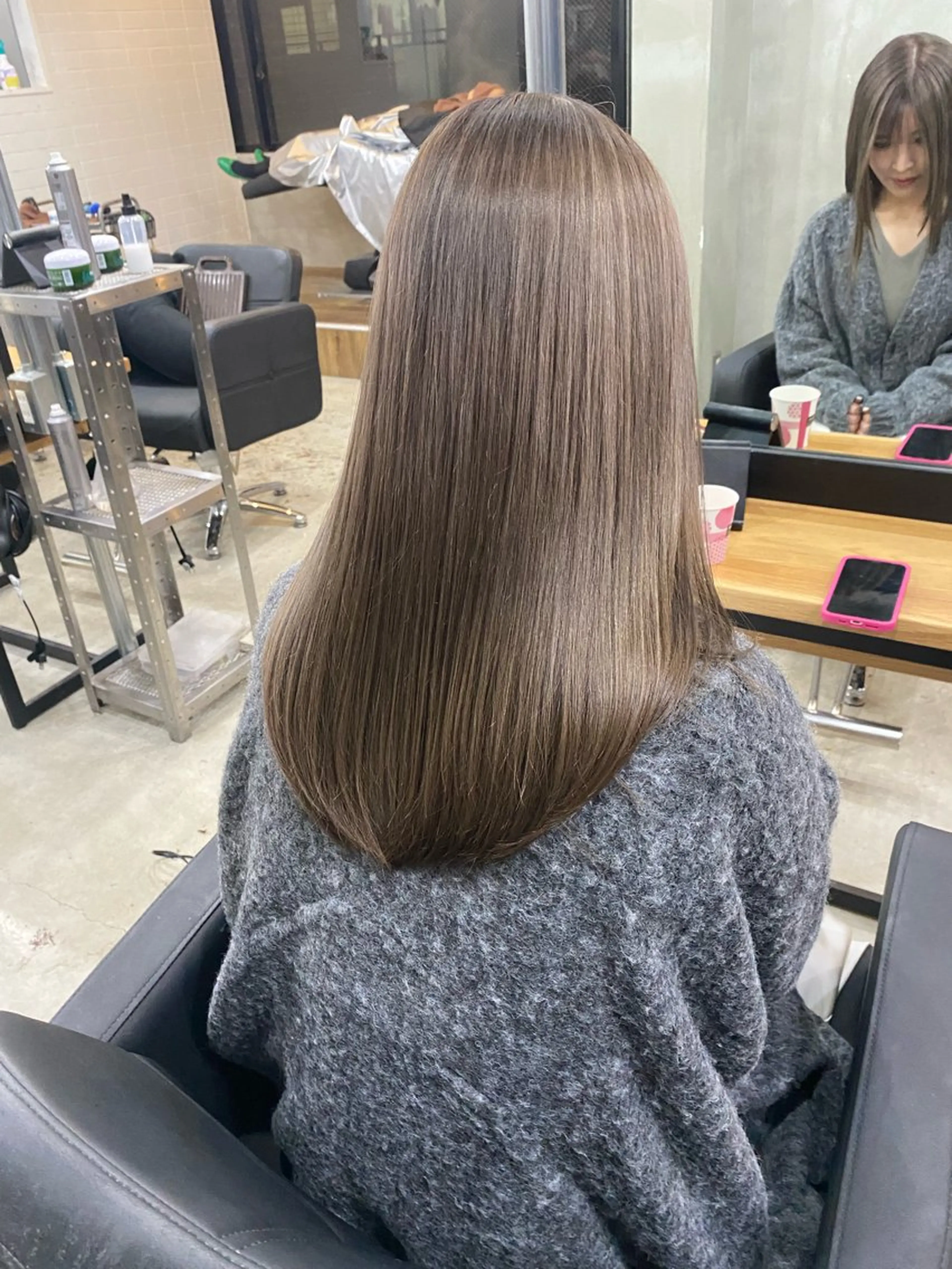 ✅カット+ケアブリーチ＋カラー✅ブリーチでしか出来ない色味を✨の写真