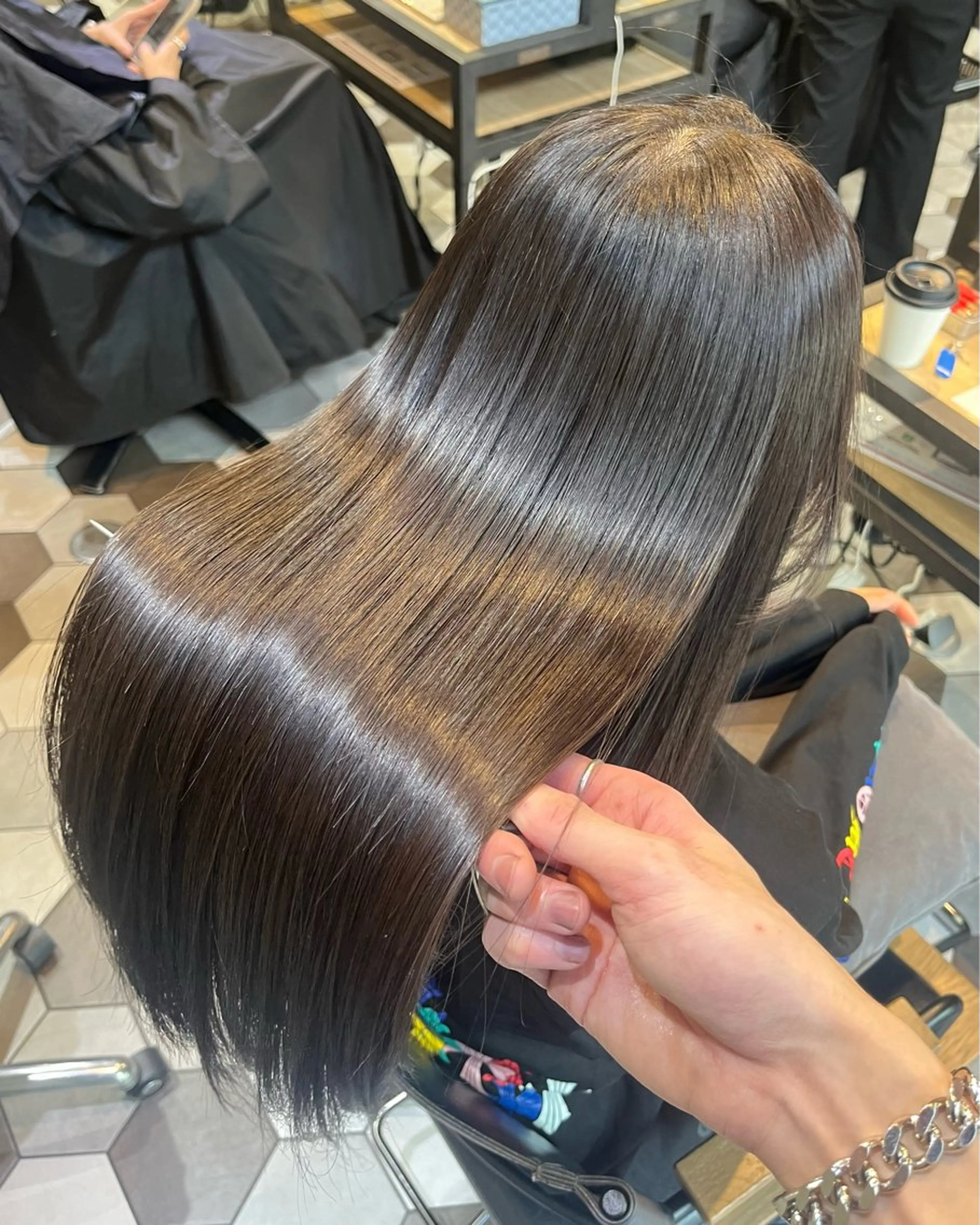 ロング カット 縮毛矯正 トリートメント 石原 悠貴のヘアスタイル