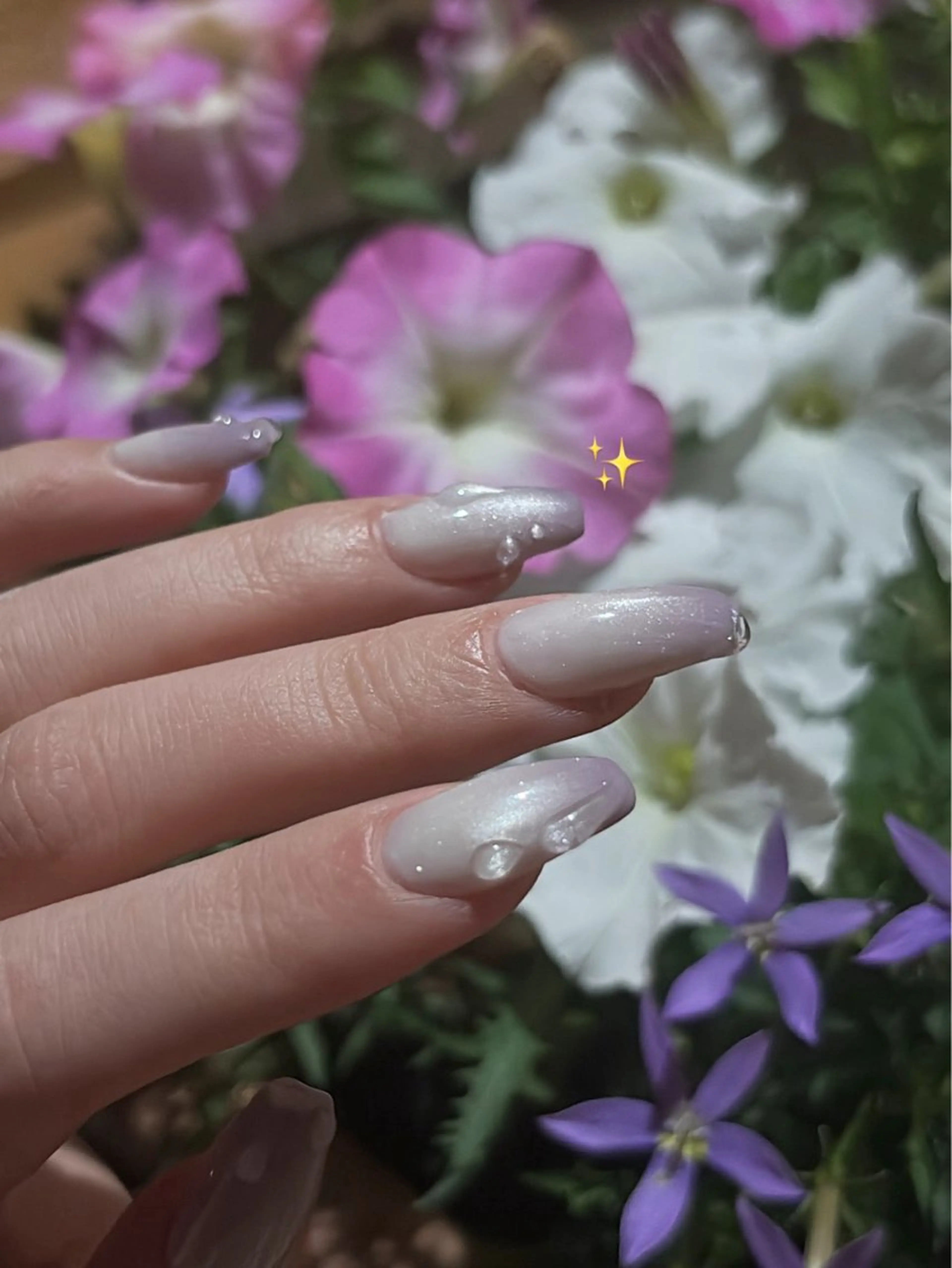 ネイル moi nail ˙⋆.˚のネイルデザイン