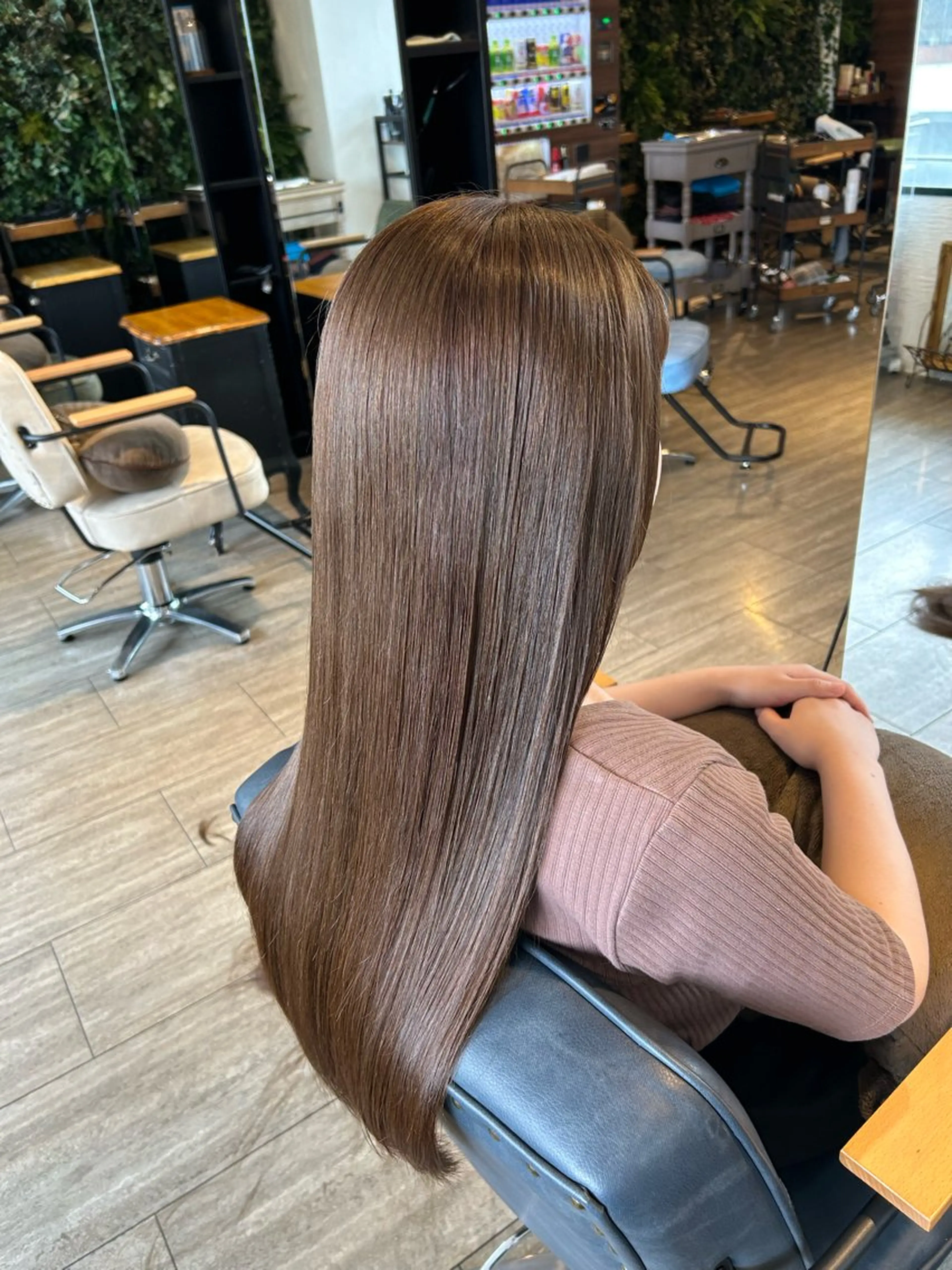 ロング カラー ベージュカラー ダブルカラー ミルクティーベージュ ヘアカラー _ cocona.🎀のヘアスタイル