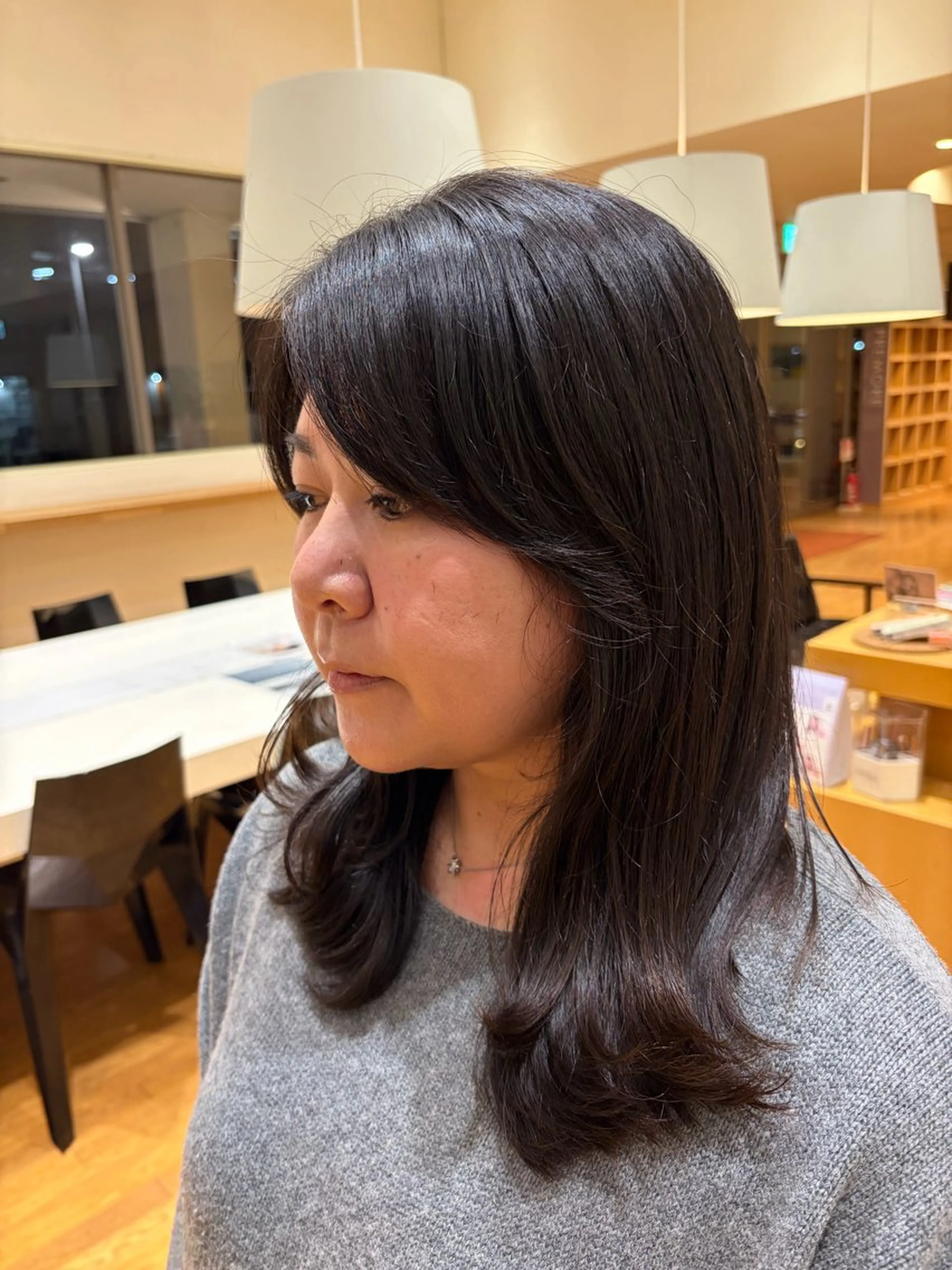 ミディアム ミディアムレイヤー 顔周りカット レイヤーカット カット 梶原 美保のヘアスタイル