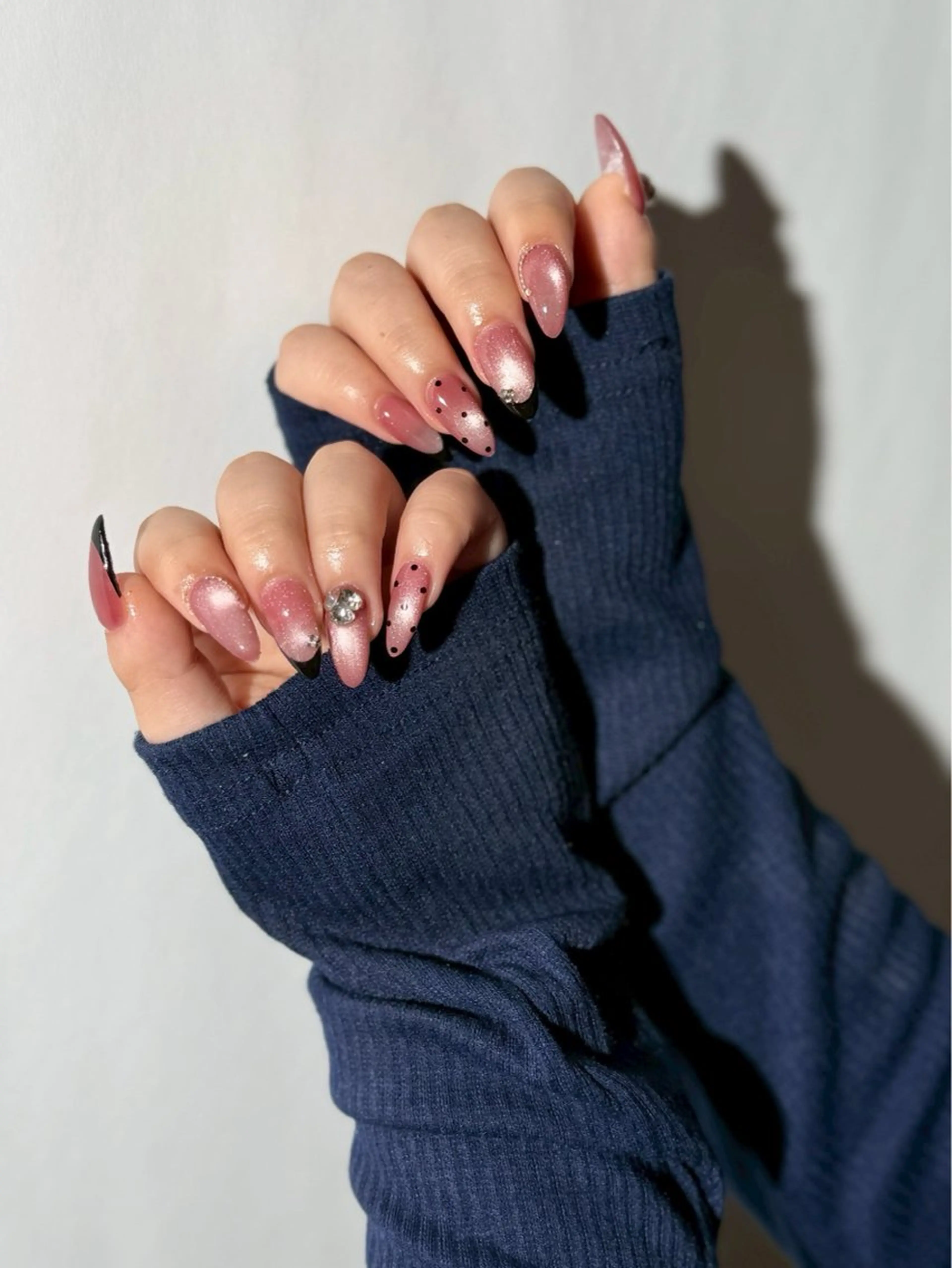 ネイル ドット フレンチネイル マグネットネイル ハンドネイル 【ＯＲＧＡＮ】 nailのネイルデザイン