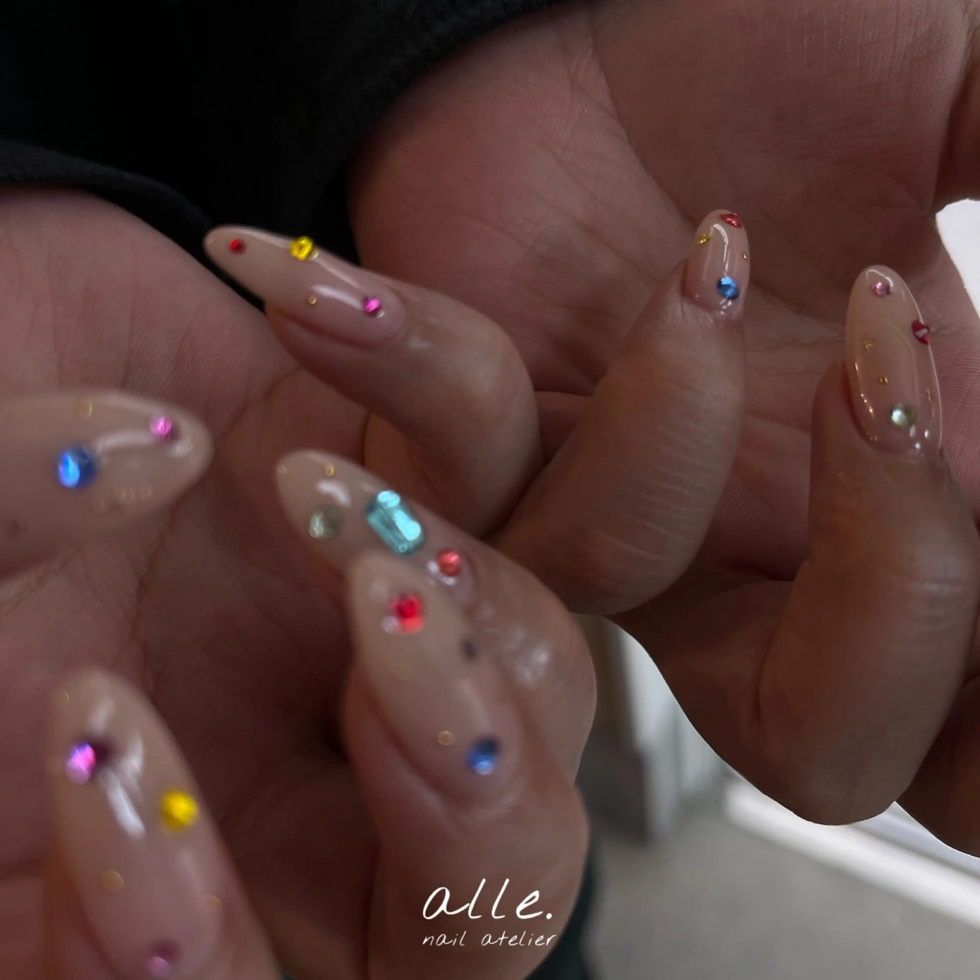ネイル ハンドネイル atelier alle.のネイルデザイン
