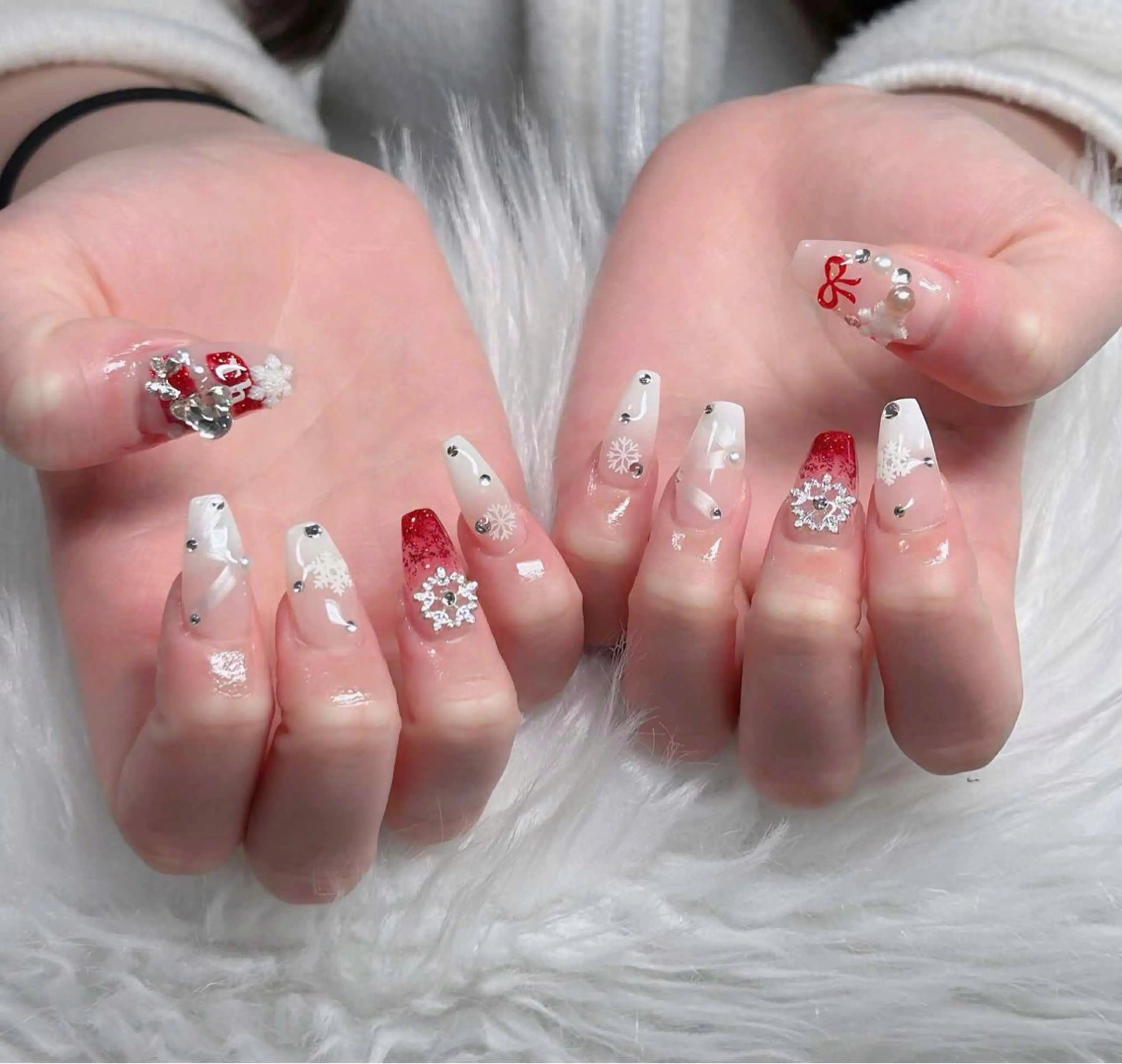 ネイル オーロラネイル フレンチネイル ジェルネイル ハロウィン キラキラネイル ハンドネイル H.baby Nail Salonのネイルデザイン
