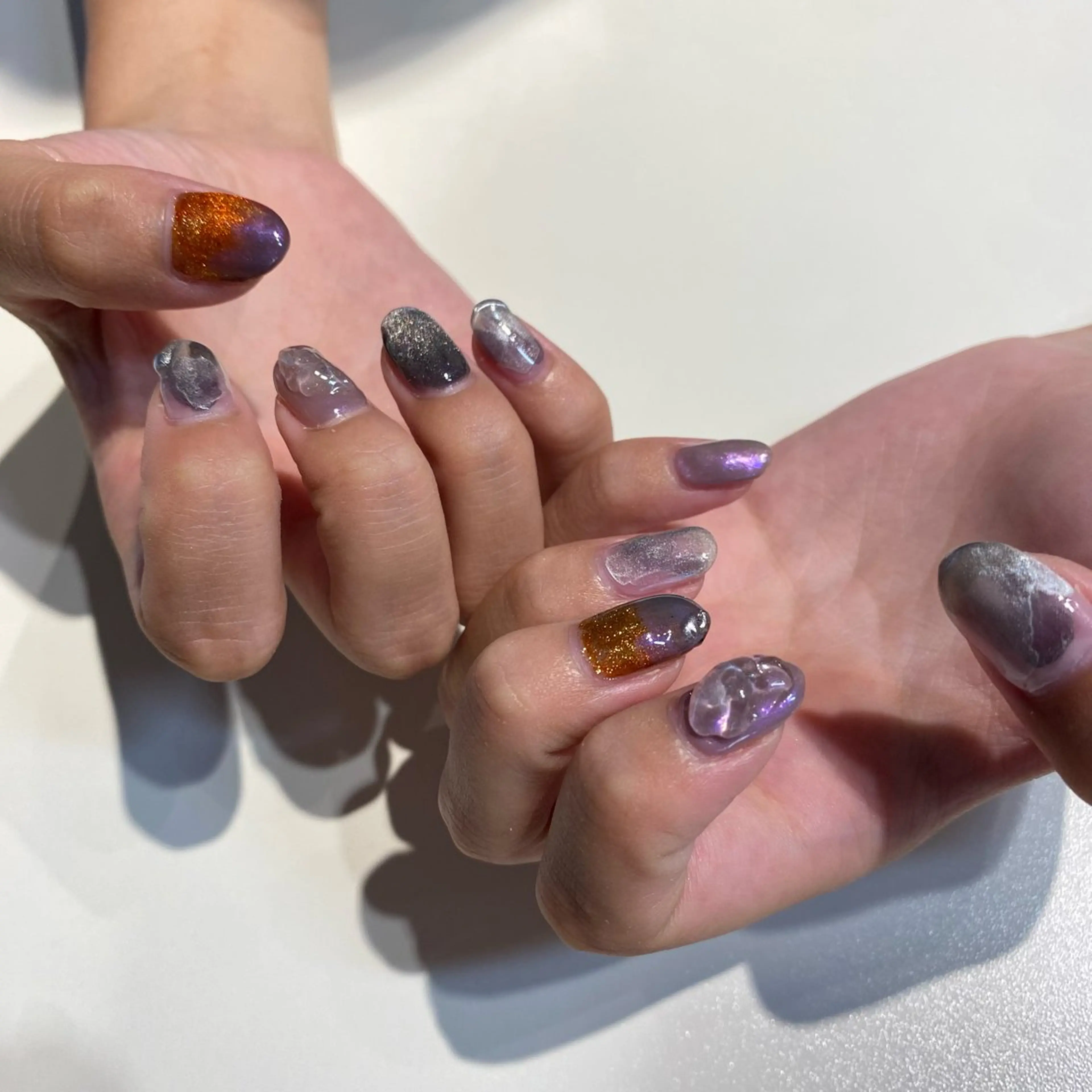 ネイル フットネイル フレンチネイル ジェルネイル グラデーション マグネットネイル misa🫧ナチュラ ル縮毛矯正/髪質改善のヘアスタイル