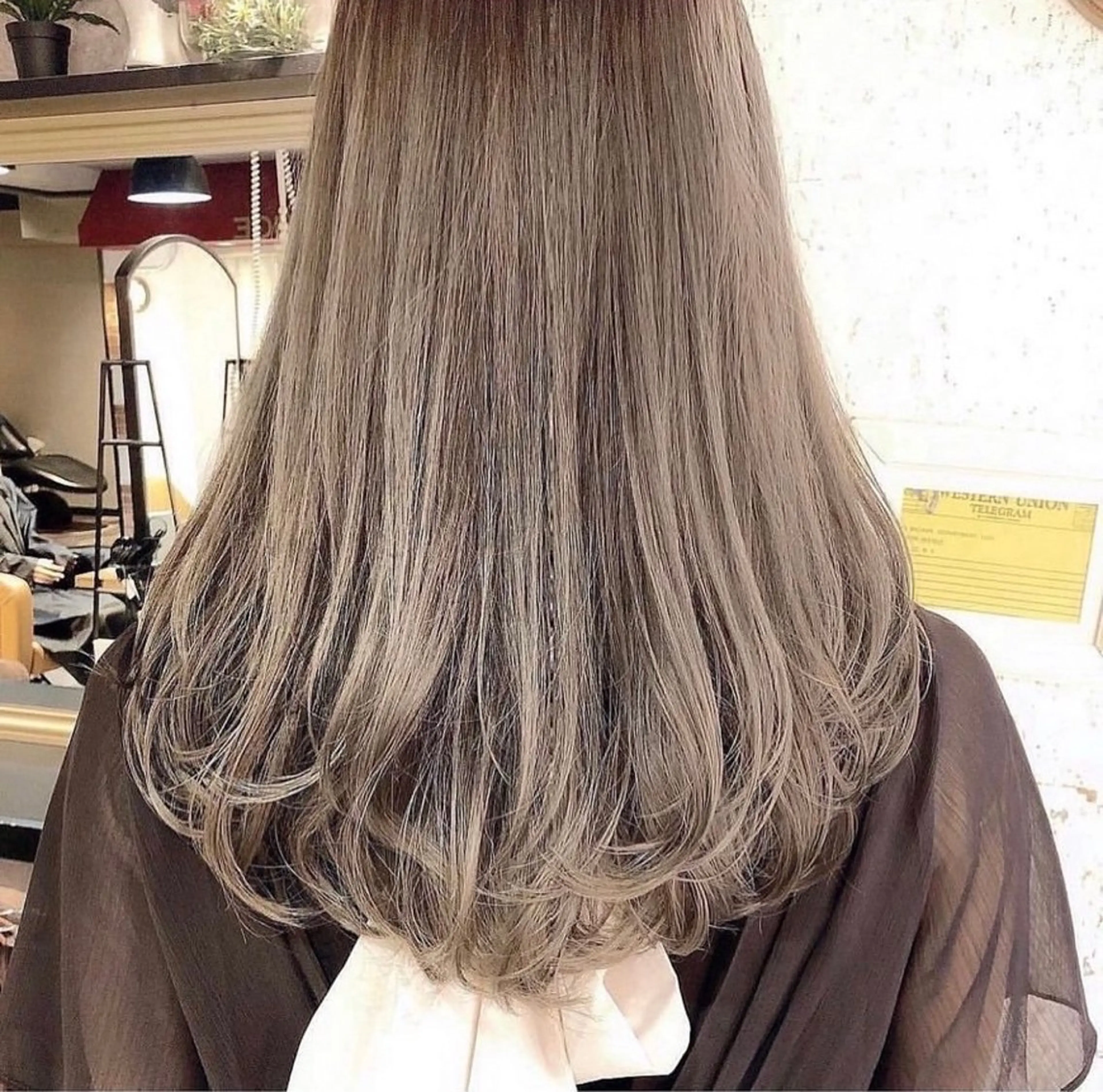 ロング レイヤーカット 美髪矯正　YUTOのヘアスタイル