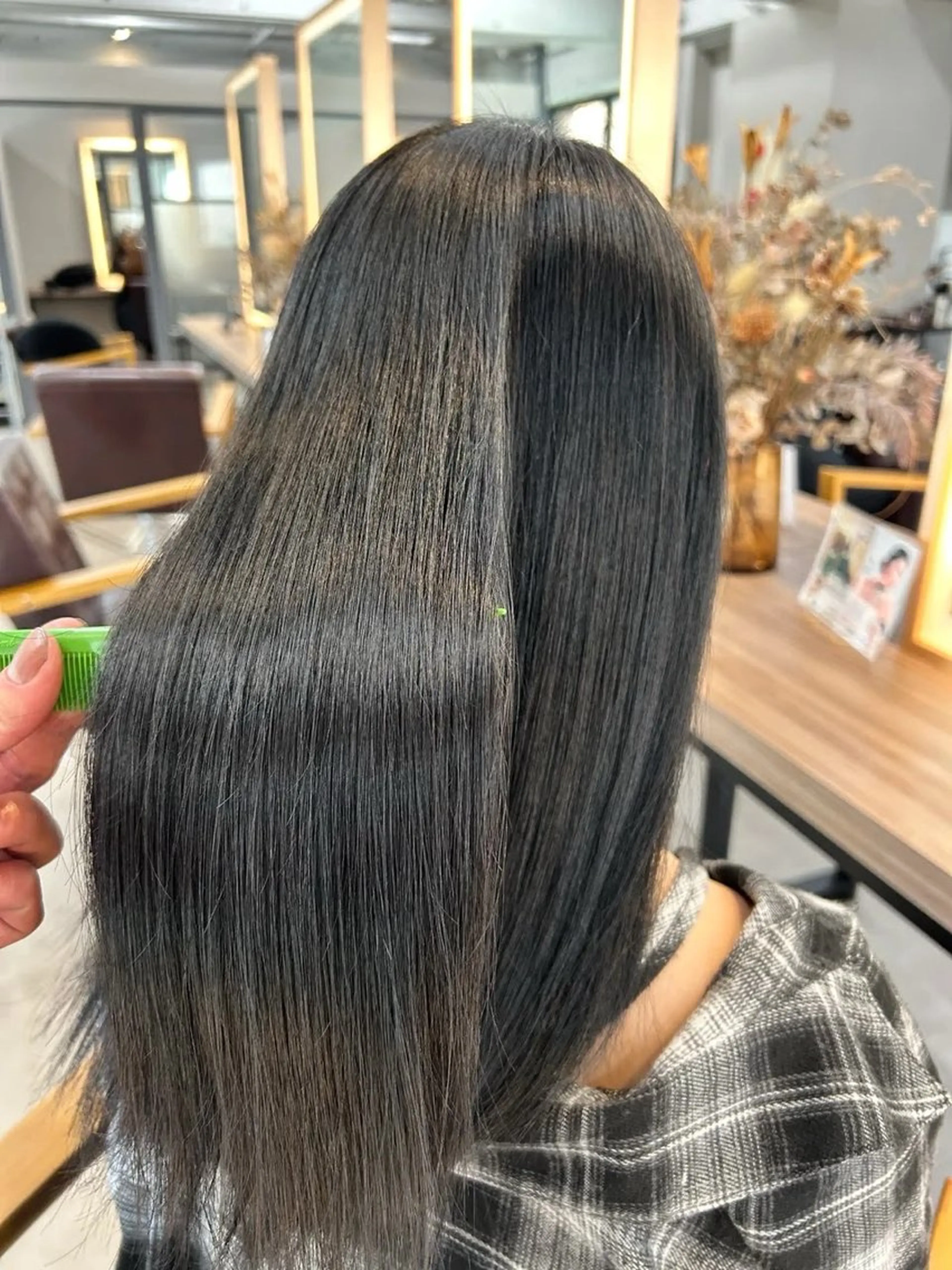 セミロング カラー 黒髪 髪質改善 ヘアカラー トリートメント 💎艶髪／美髪特化 世麗💎のヘアスタイル